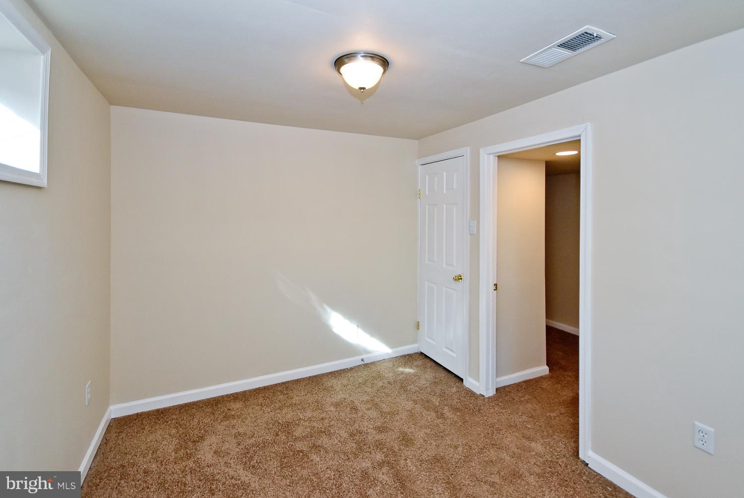 WOODBERRY FOREST - Residential