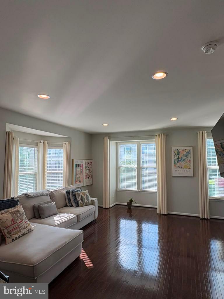 47 VILLAGE GREEN LANE