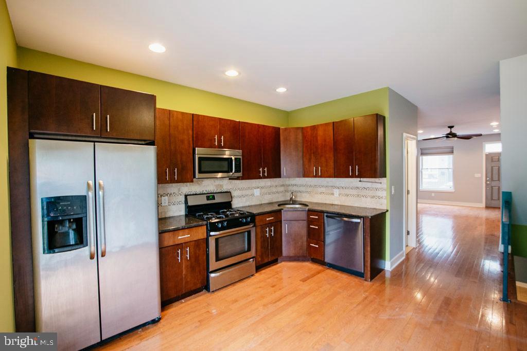 1727 ANNIN STREET