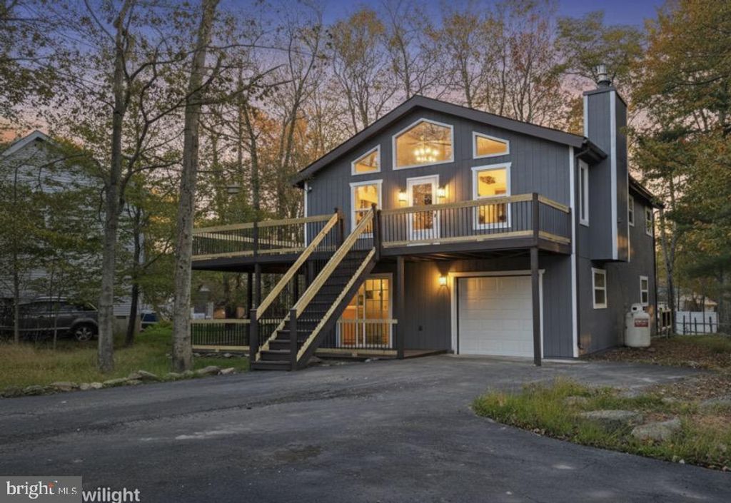 Photo of 5646 Pembrook Drive, TOBYHANNA, PA 18466 (MLS # PAMR2005624)