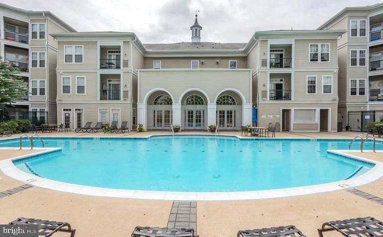 GROVE AT ARLINGTON - Residential Lease