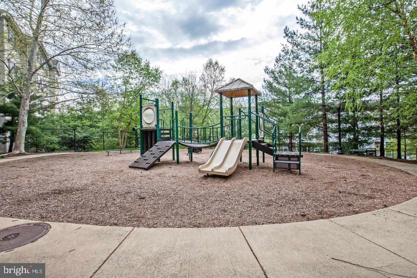 GROVE AT ARLINGTON - Residential Lease