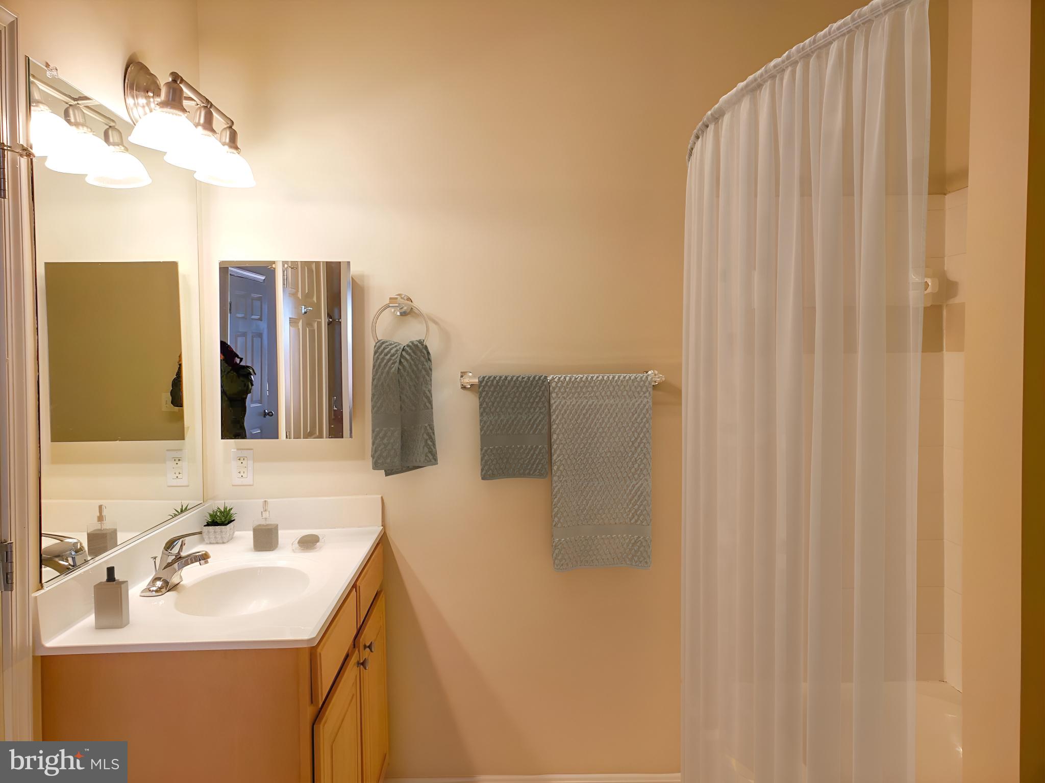 GROVE AT ARLINGTON - Residential Lease