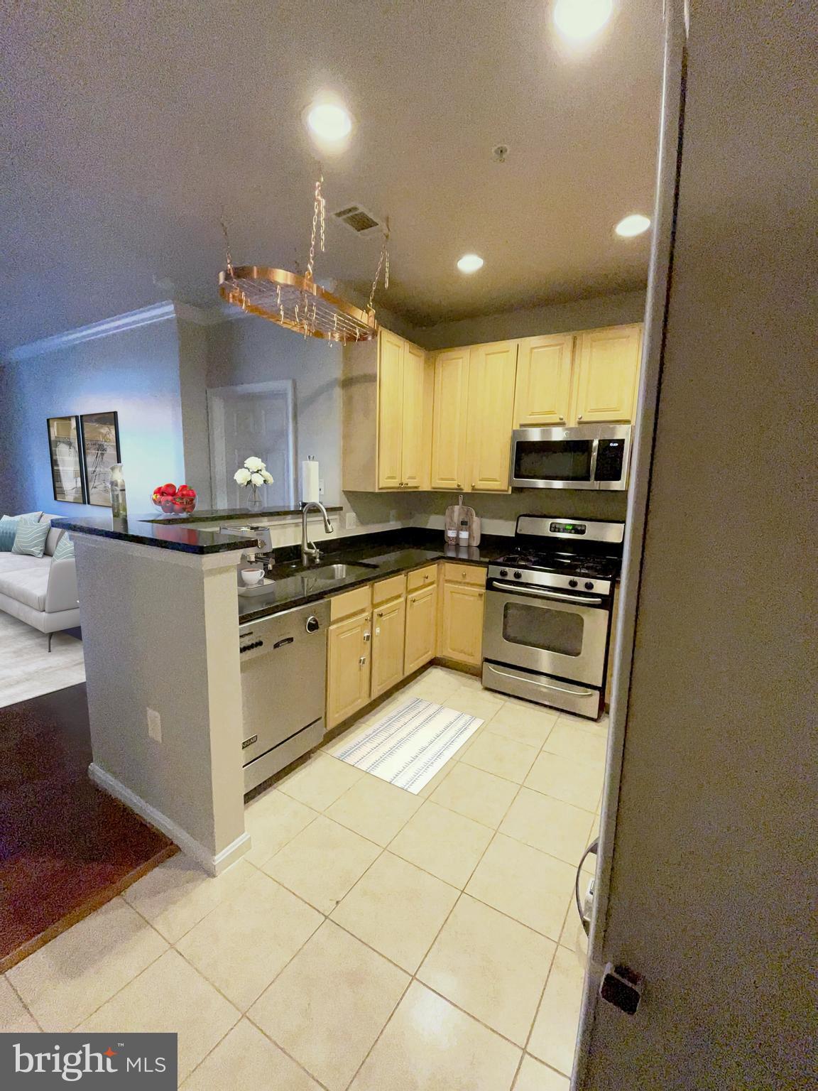 GROVE AT ARLINGTON - Residential Lease