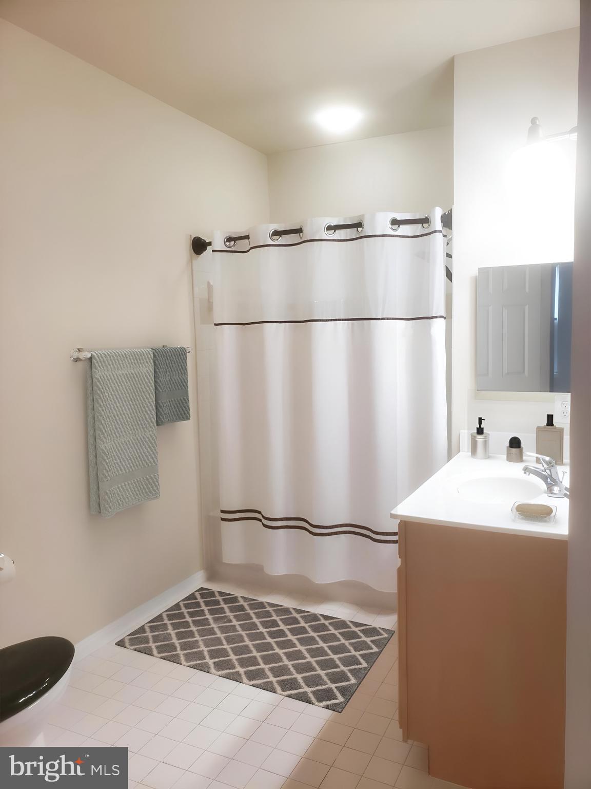 GROVE AT ARLINGTON - Residential Lease