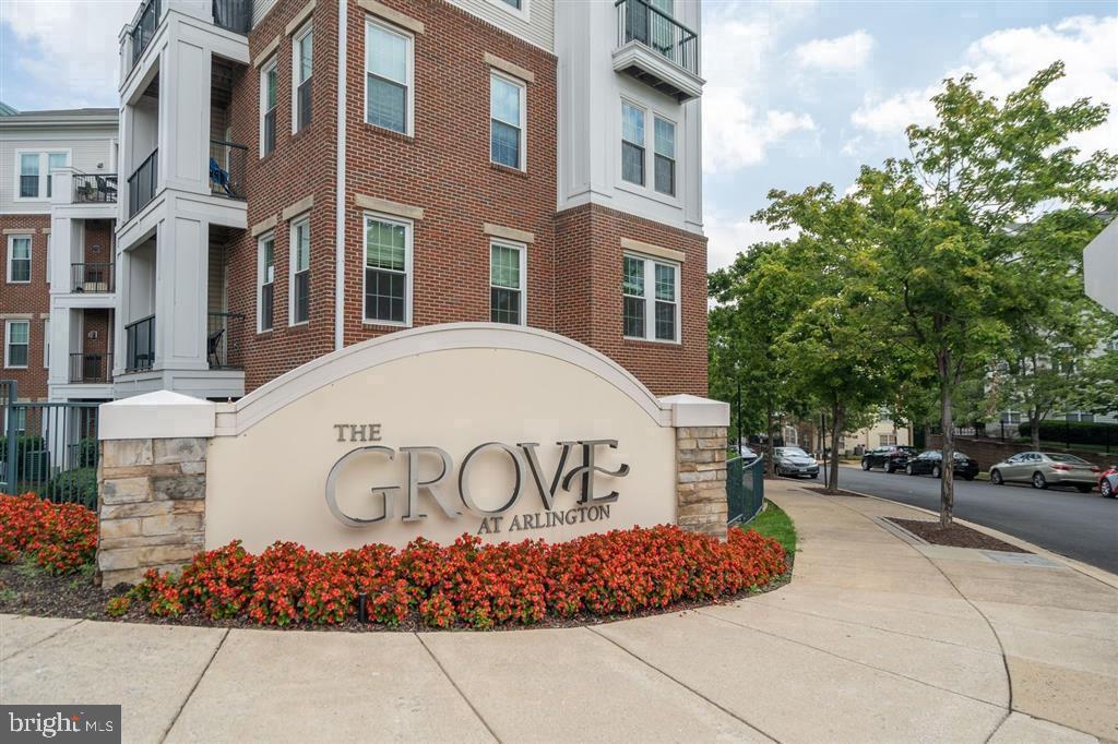 GROVE AT ARLINGTON - Residential Lease