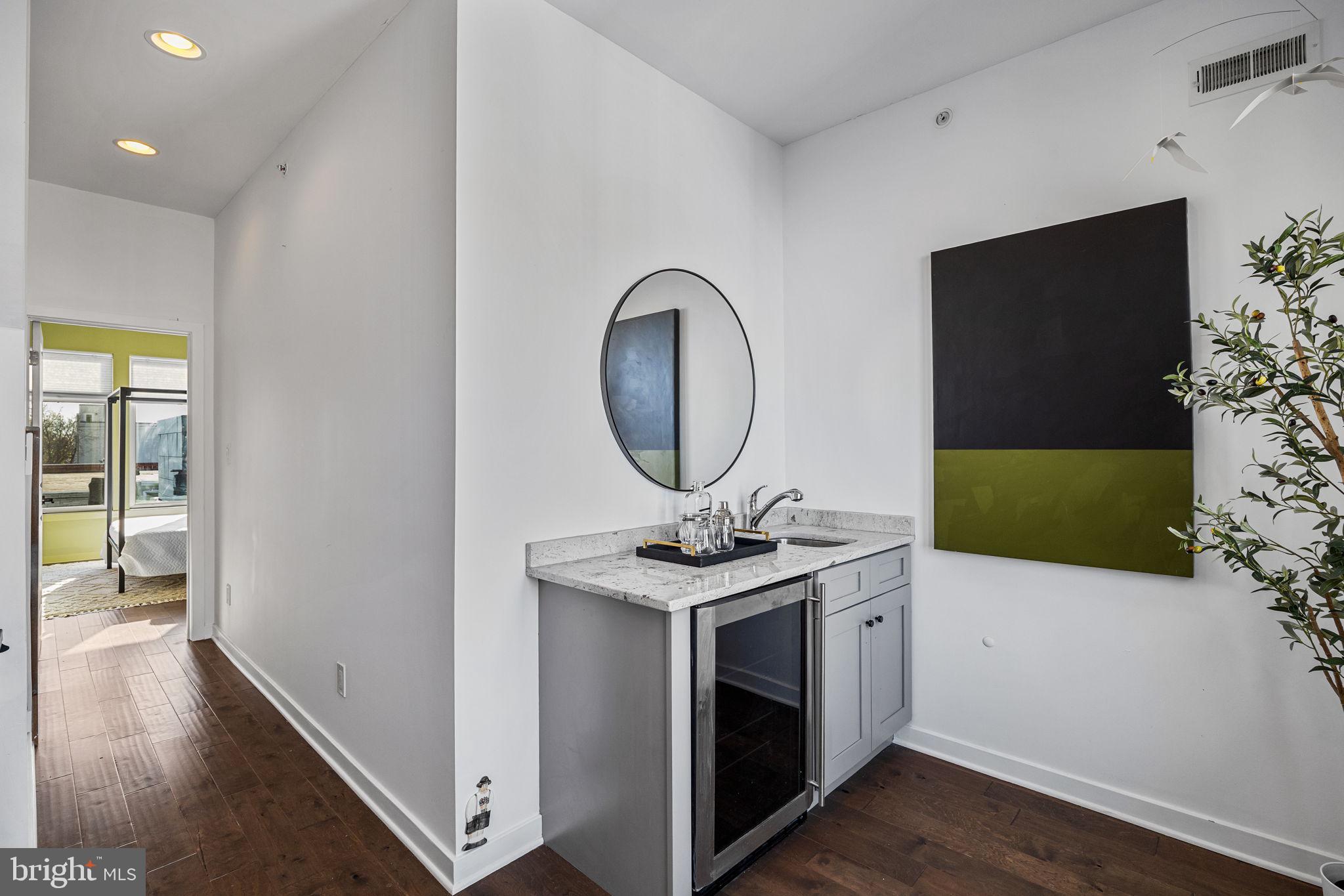 POINT BREEZE - Residential