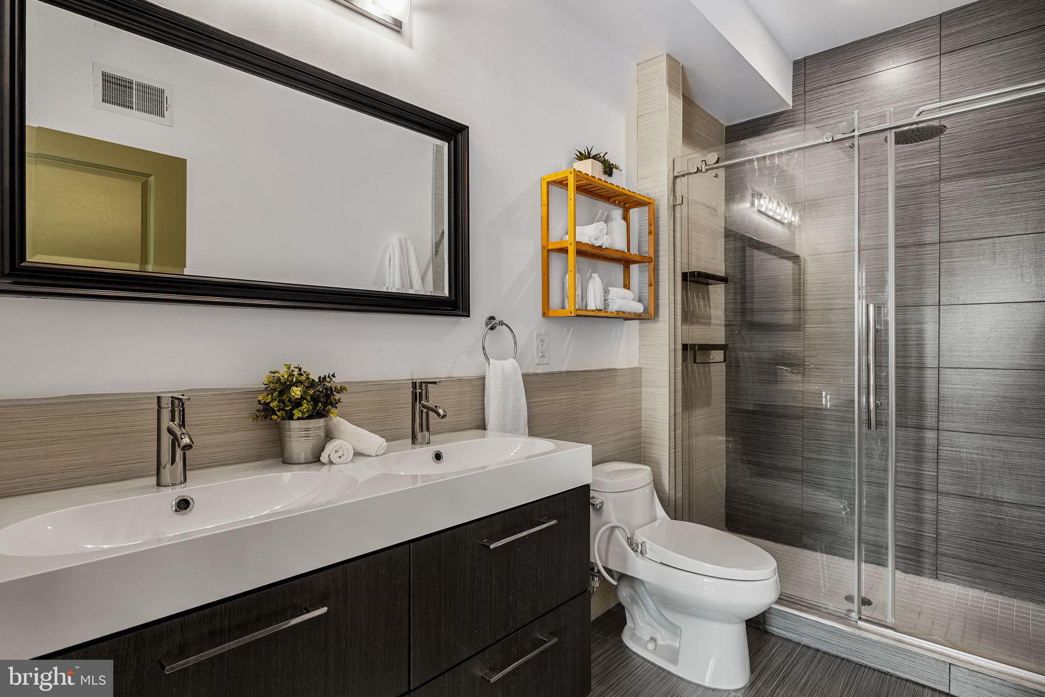 POINT BREEZE - Residential