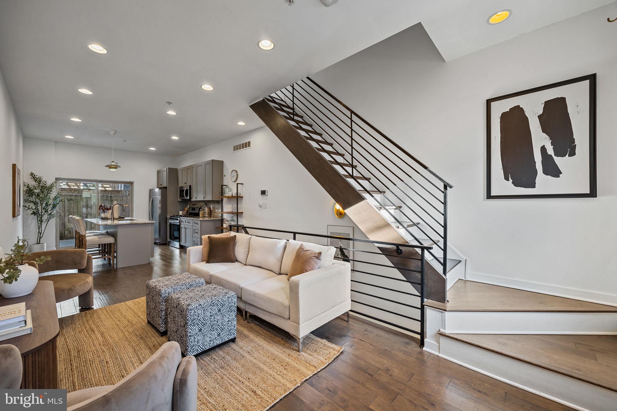 POINT BREEZE - Residential