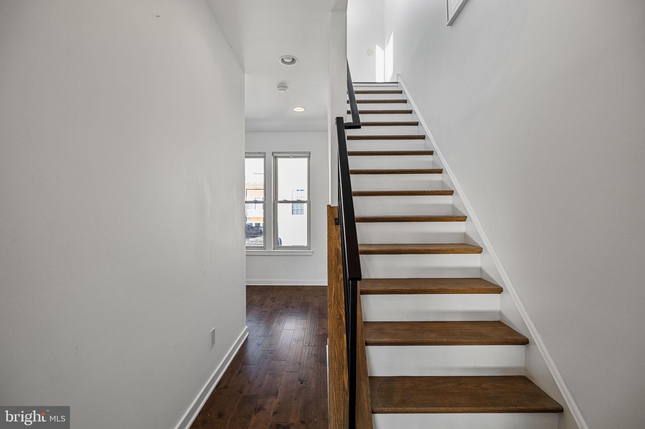 POINT BREEZE - Residential