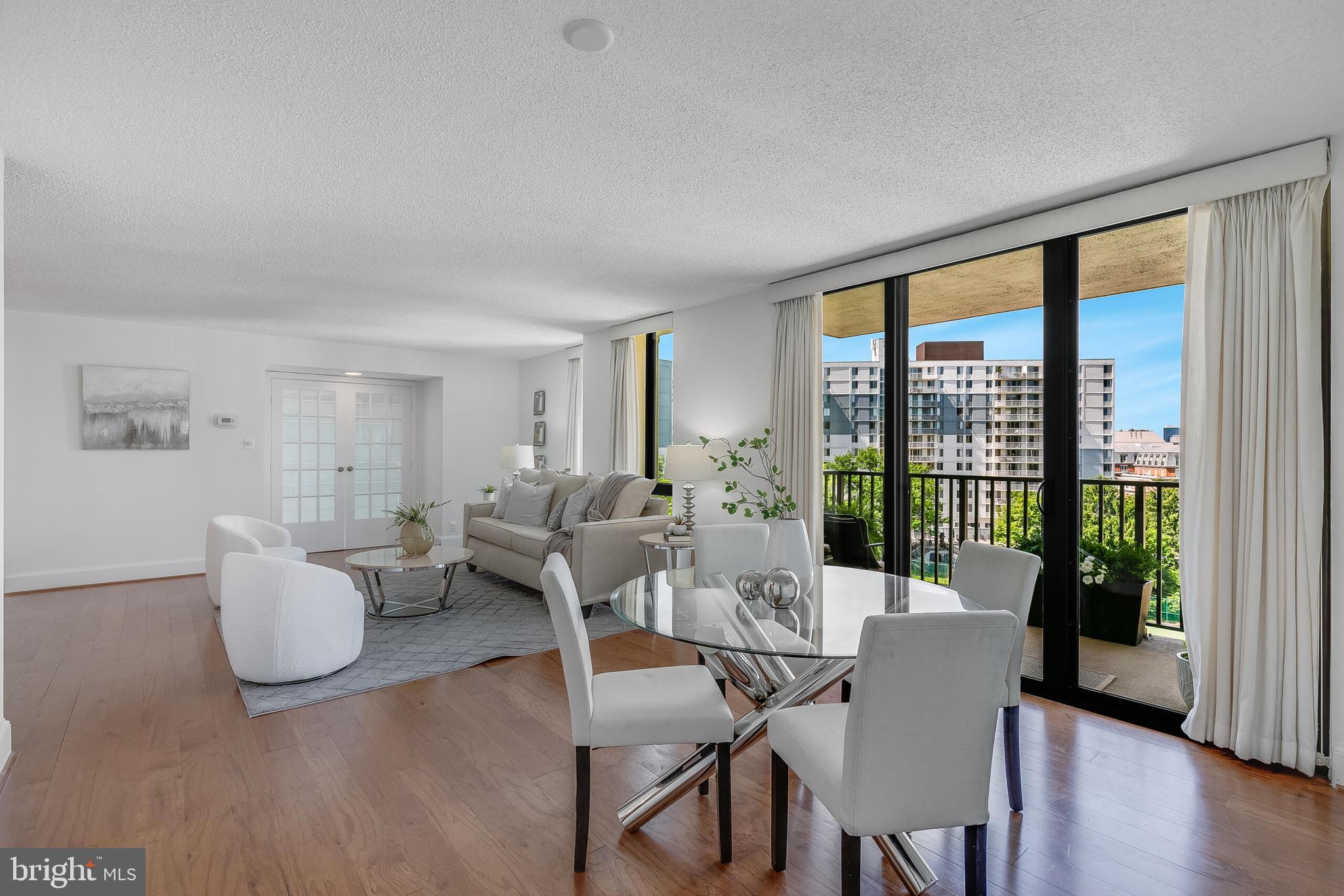 MCLEAN HOUSE - Residential