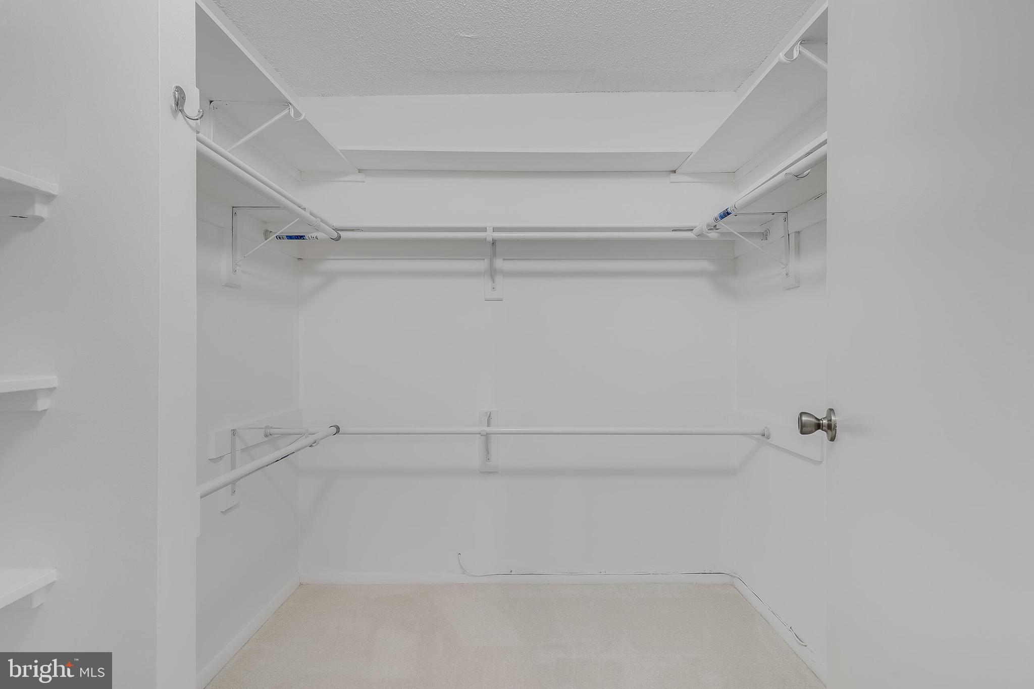 MCLEAN HOUSE - Residential