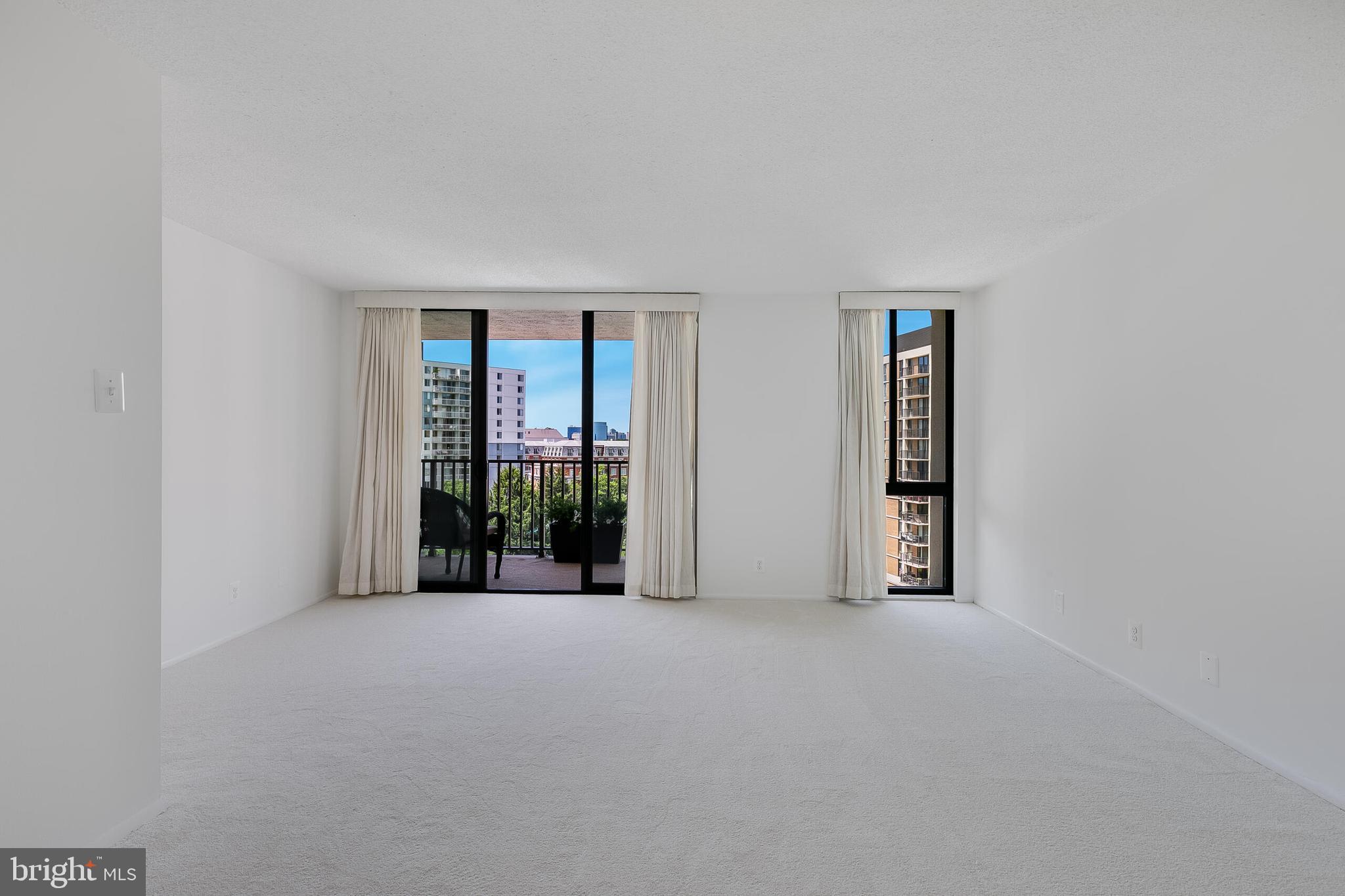 MCLEAN HOUSE - Residential