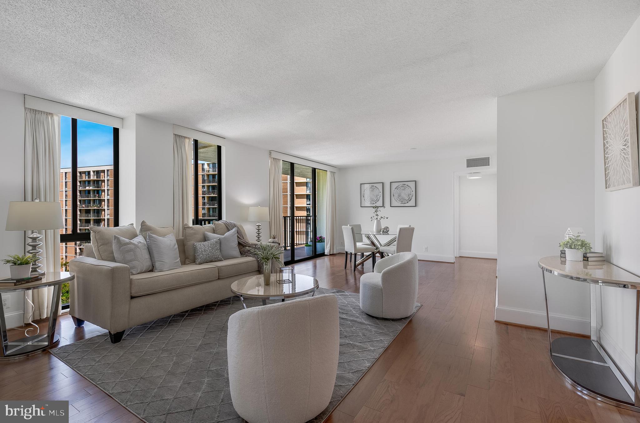 MCLEAN HOUSE - Residential