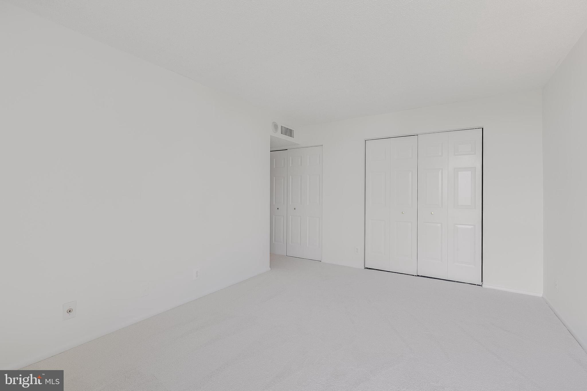 MCLEAN HOUSE - Residential