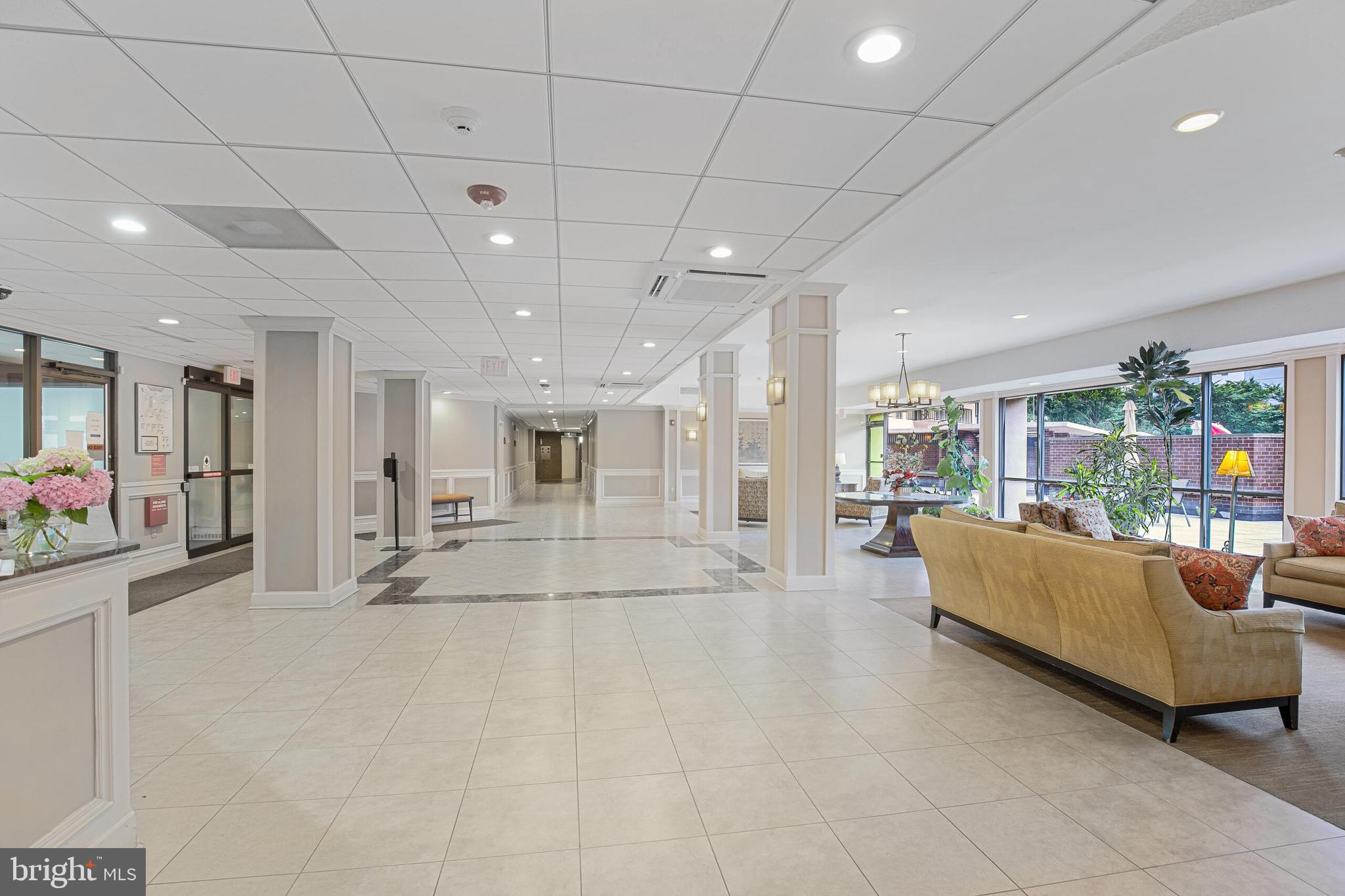 MCLEAN HOUSE - Residential