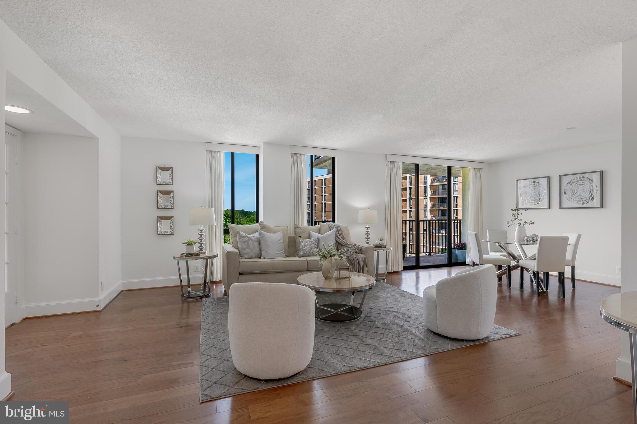 MCLEAN HOUSE - Residential