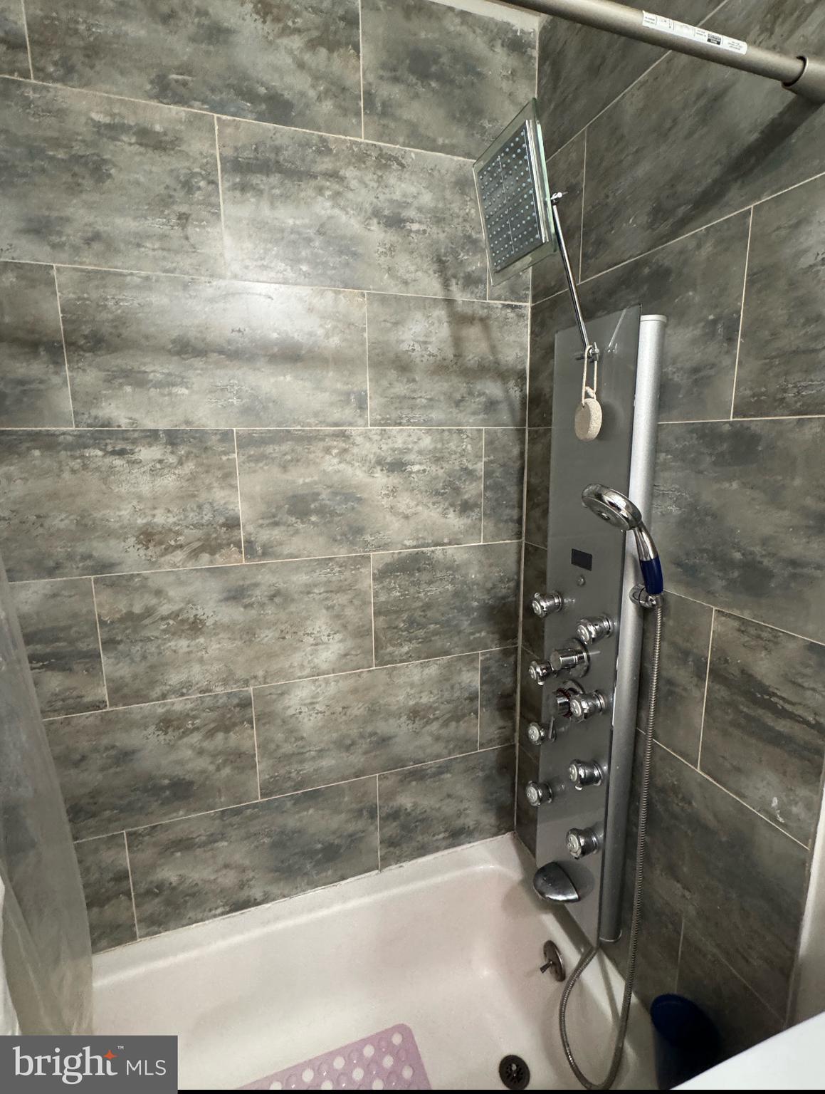 1906 W DIAMOND STREET 2