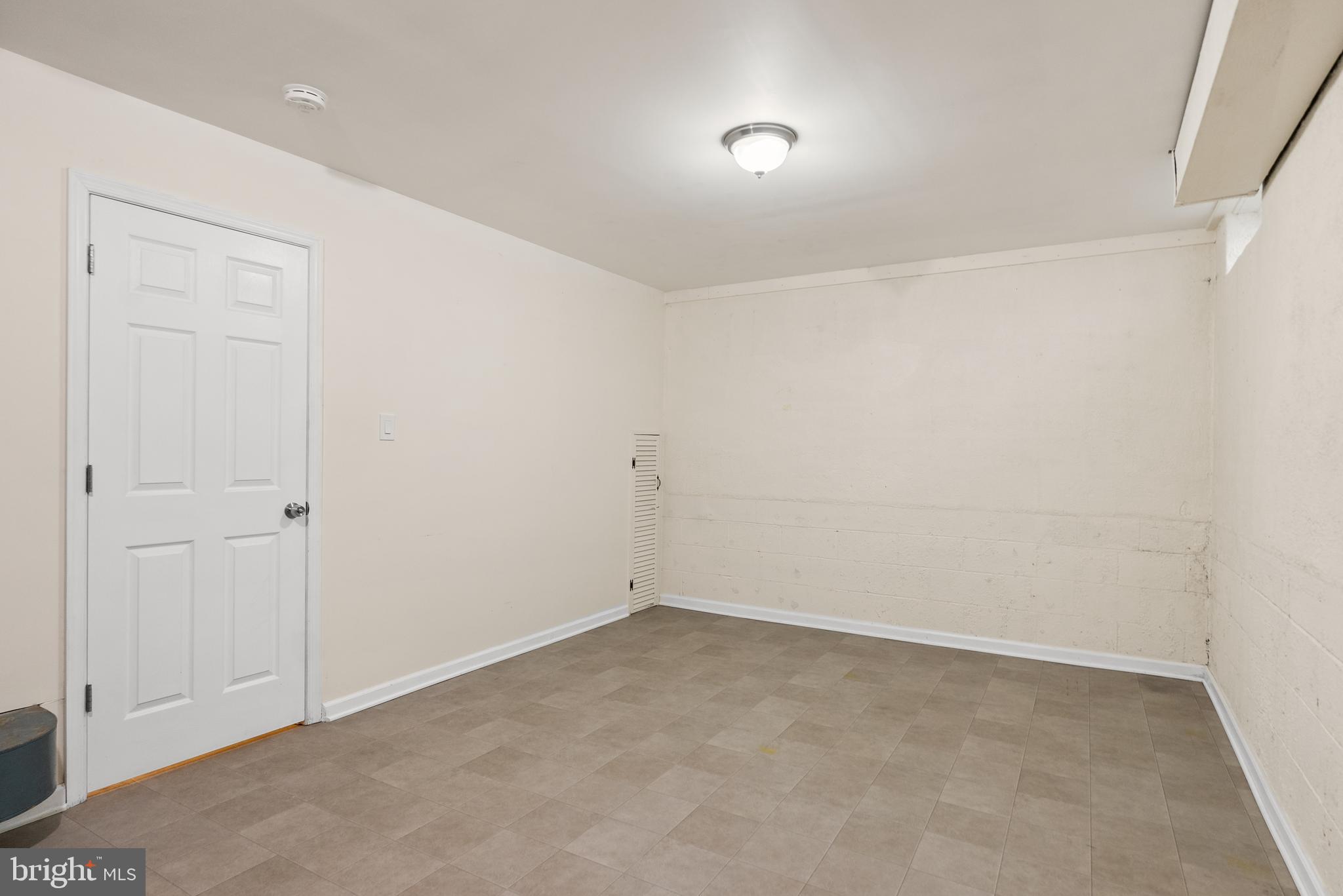 GREENWICH HILL - Residential