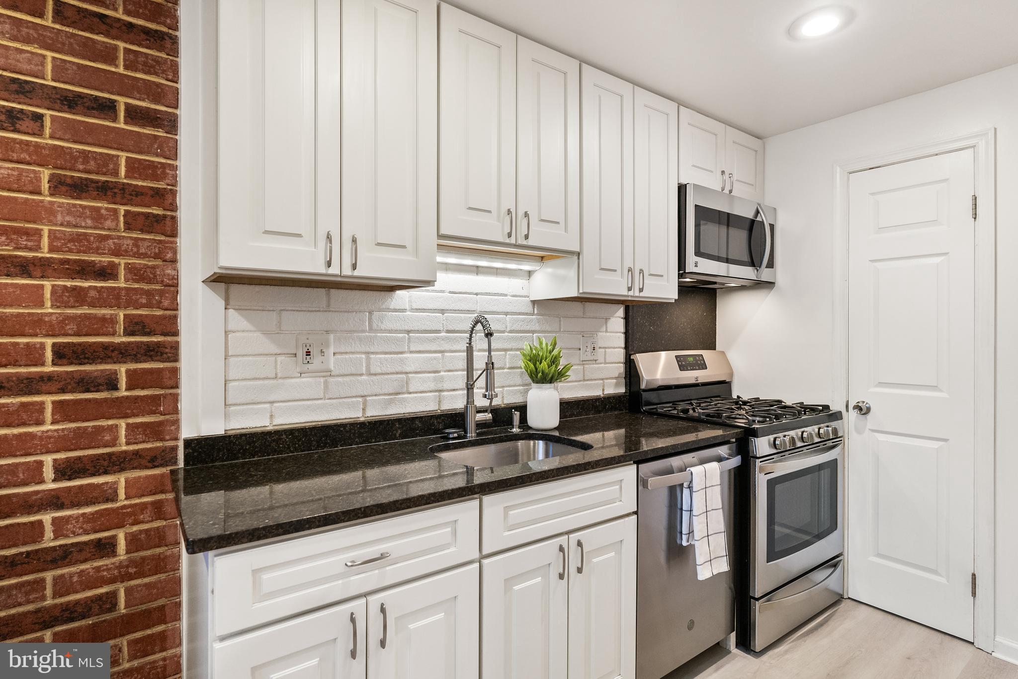 GREENWICH HILL - Residential