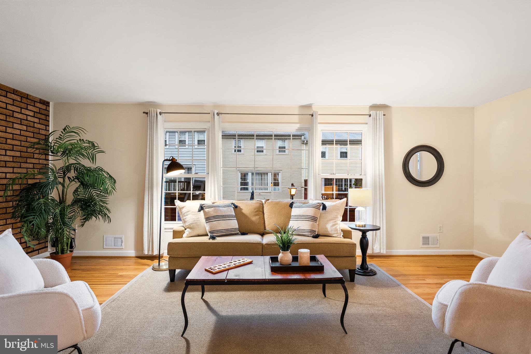 GREENWICH HILL - Residential