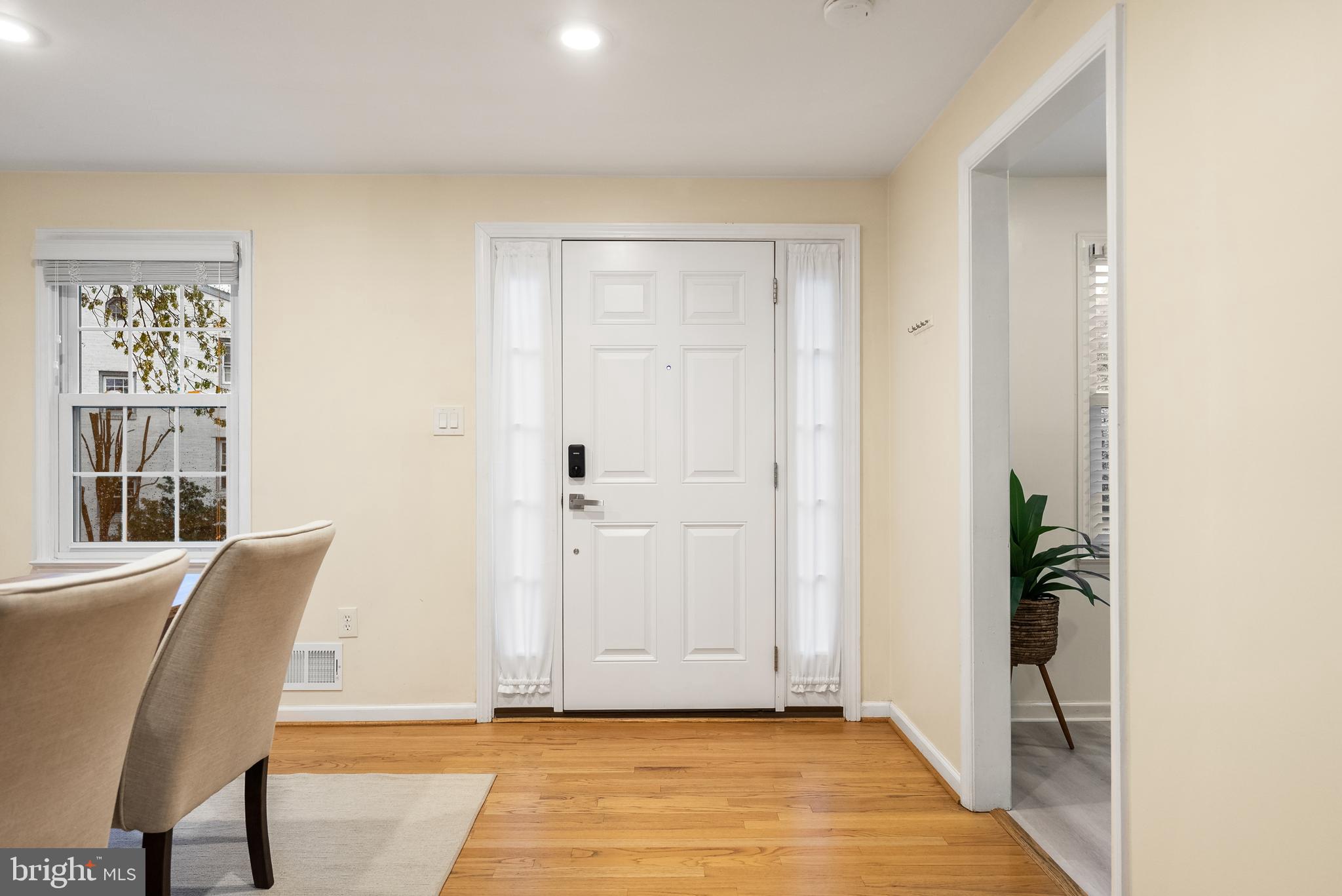 GREENWICH HILL - Residential