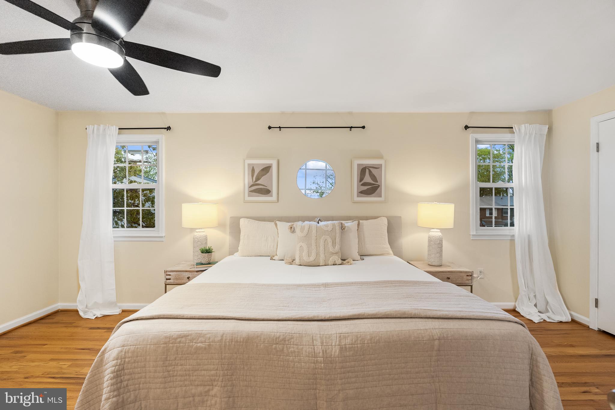 GREENWICH HILL - Residential