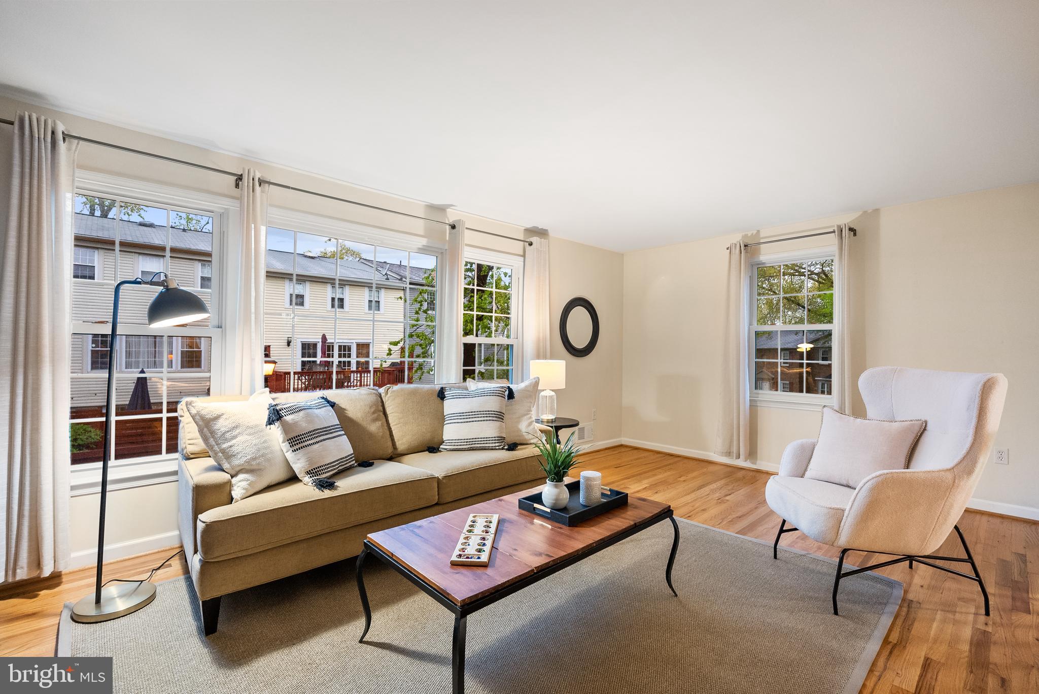 GREENWICH HILL - Residential