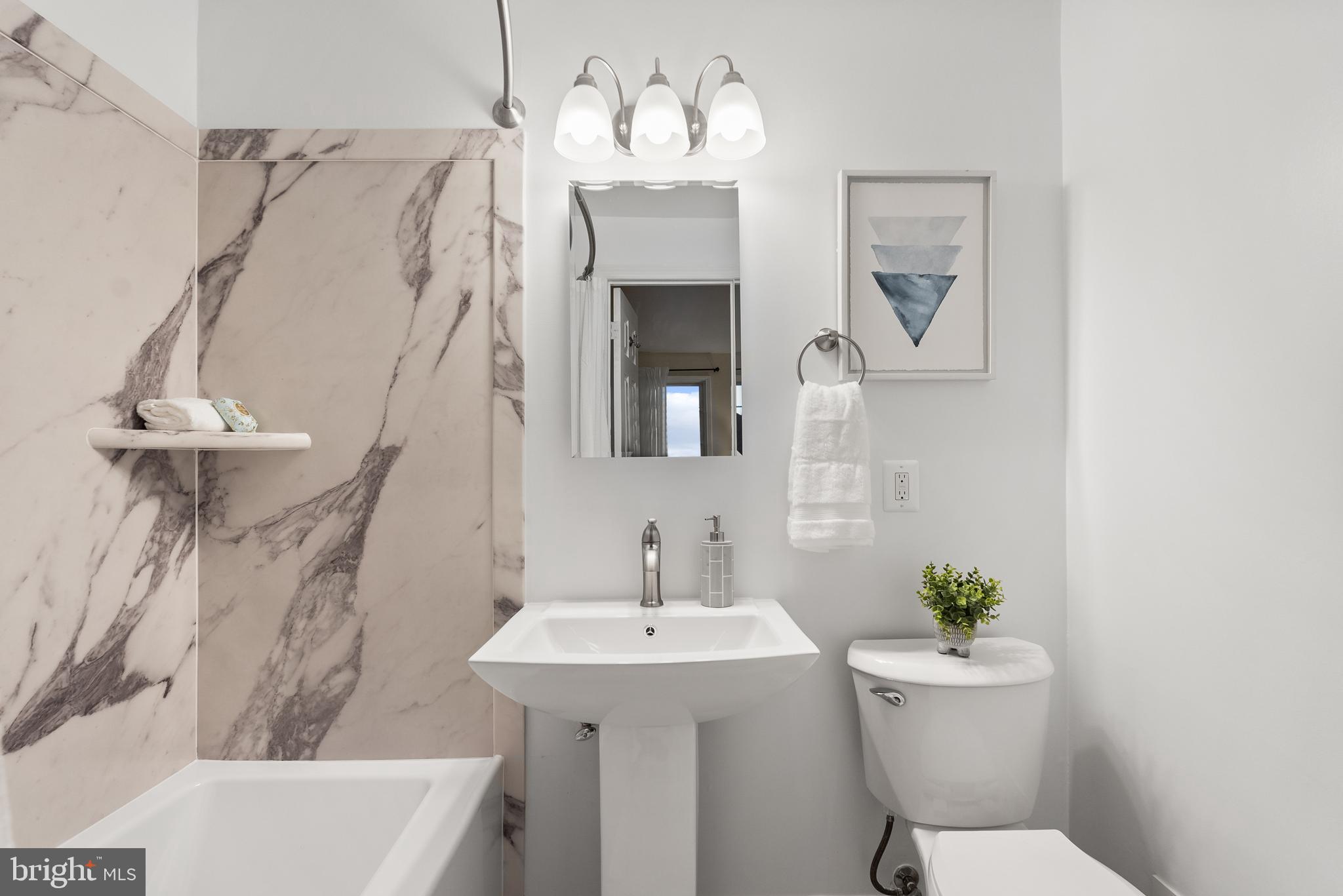 GREENWICH HILL - Residential