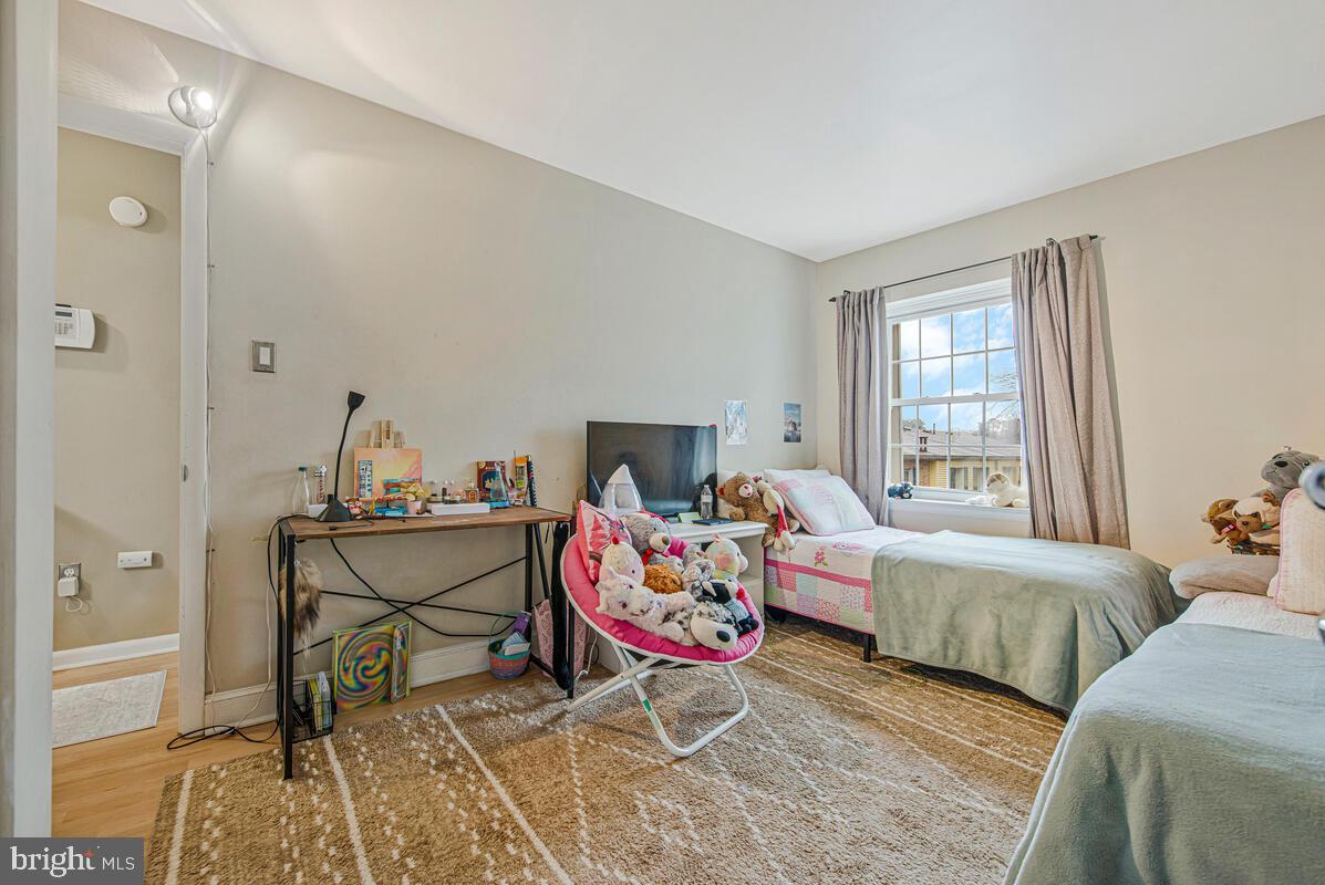 WHISKEY BOTTOM - Residential