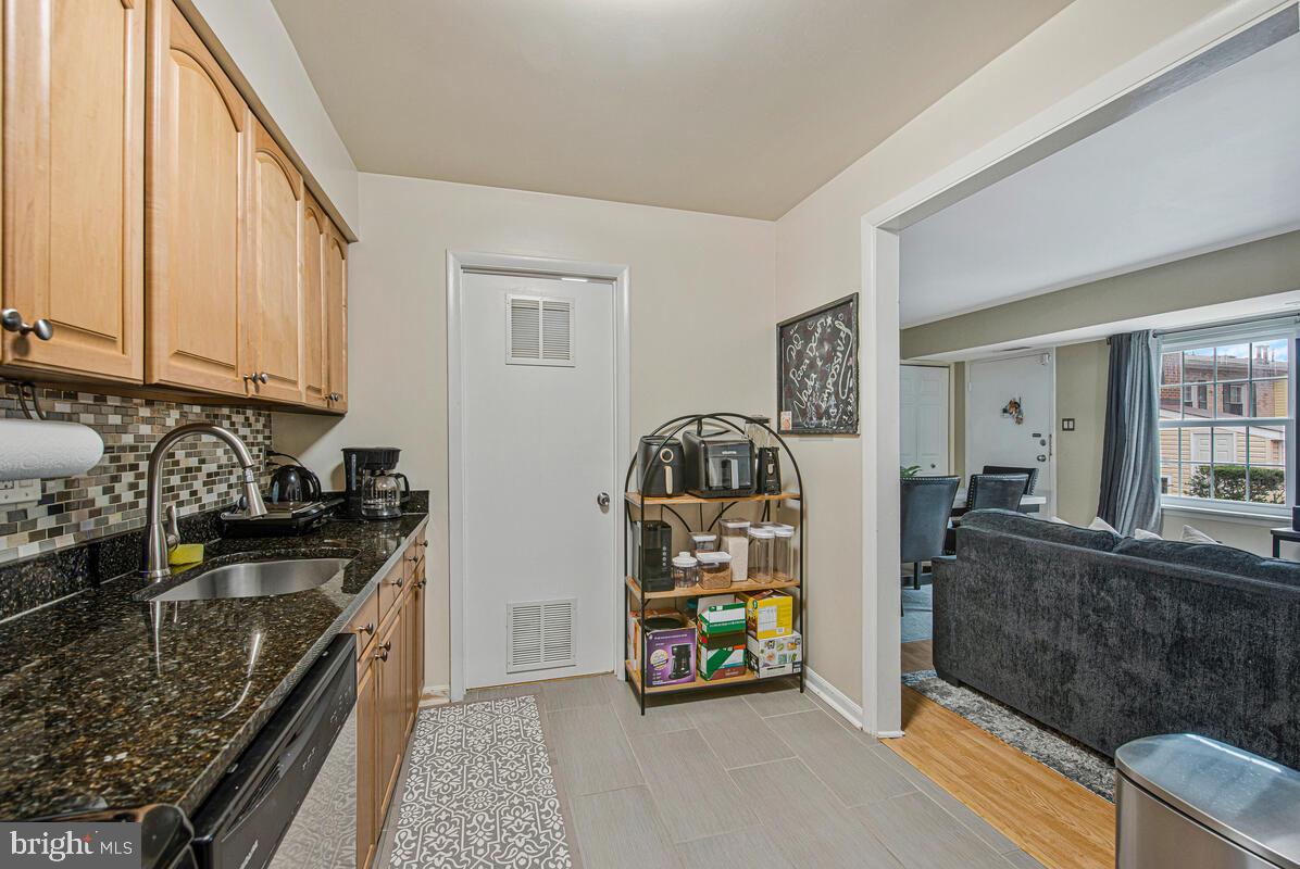 WHISKEY BOTTOM - Residential