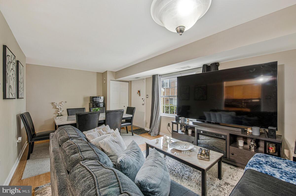 WHISKEY BOTTOM - Residential