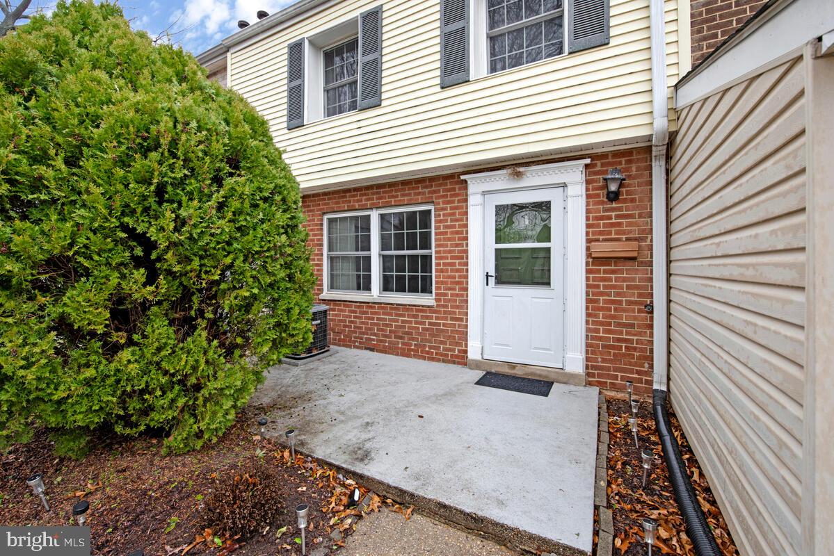 WHISKEY BOTTOM - Residential