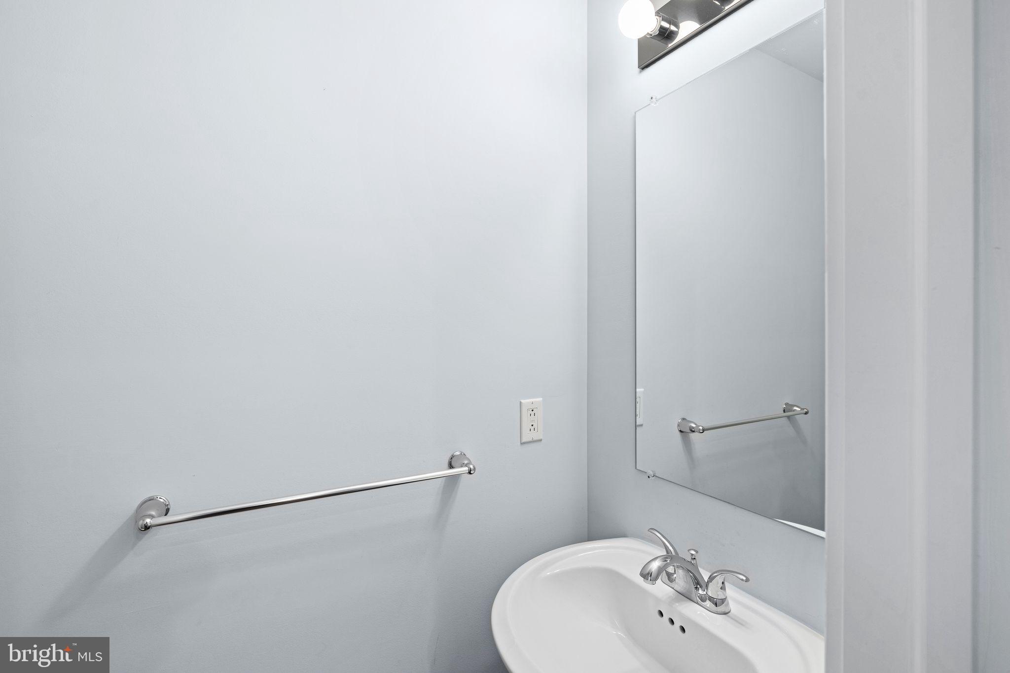 ROXBOROUGH - Residential