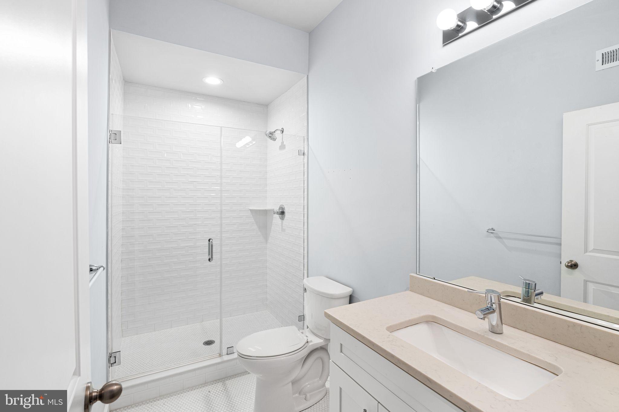 ROXBOROUGH - Residential