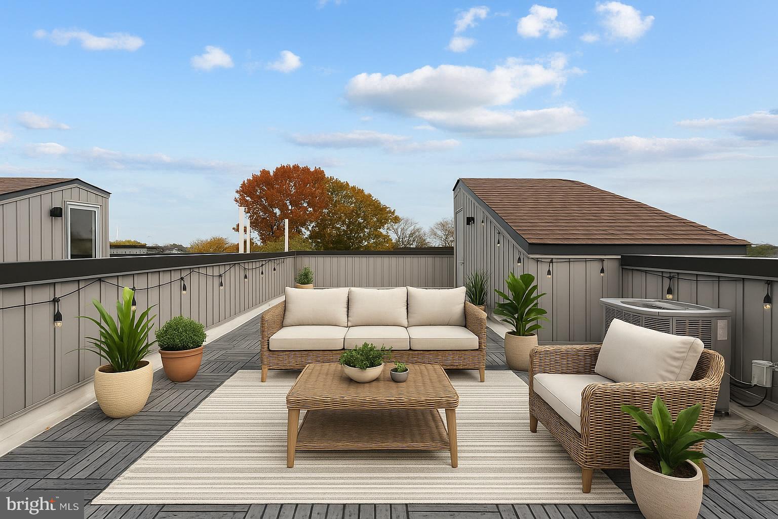 ROXBOROUGH - Residential