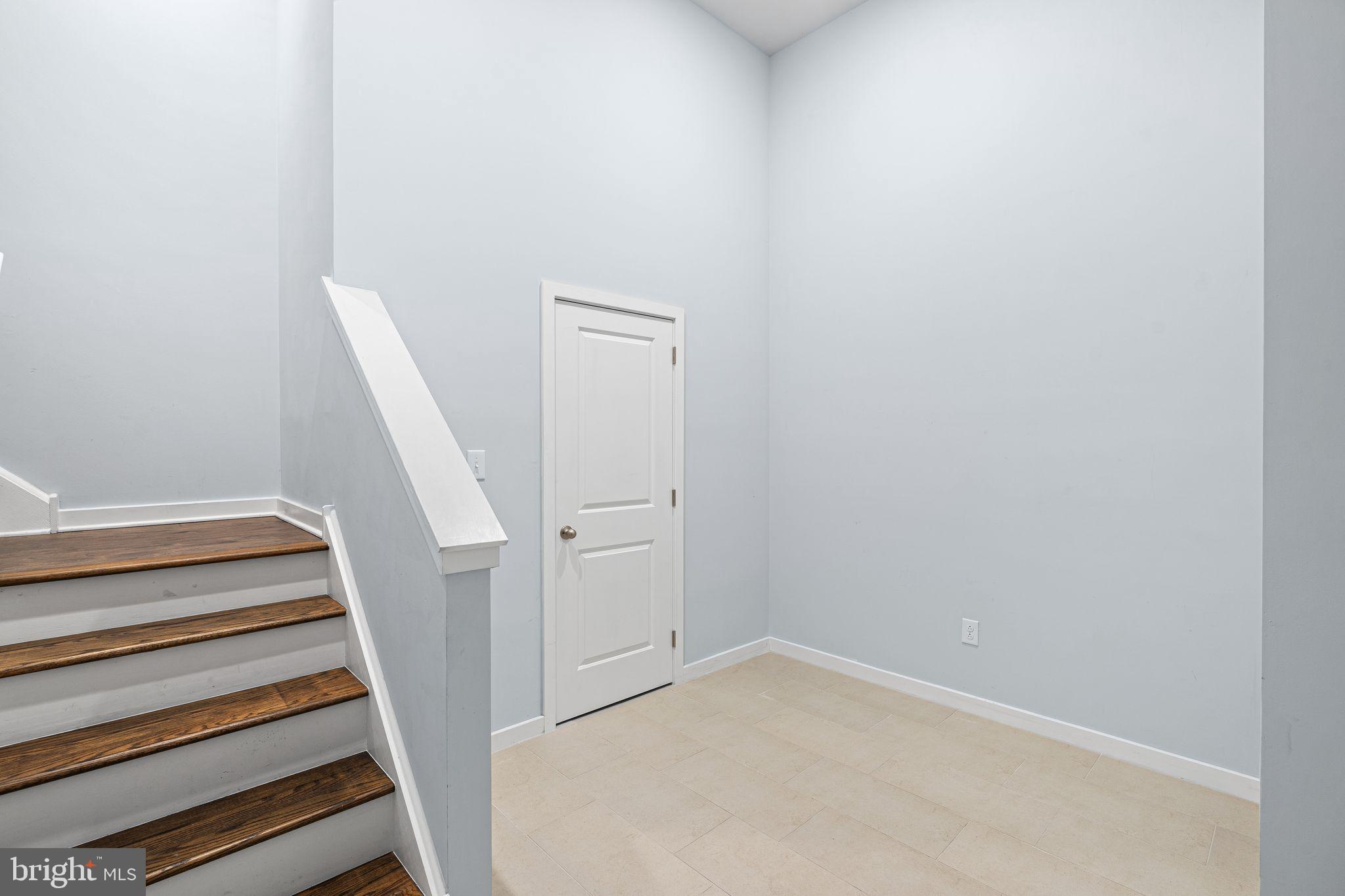 ROXBOROUGH - Residential