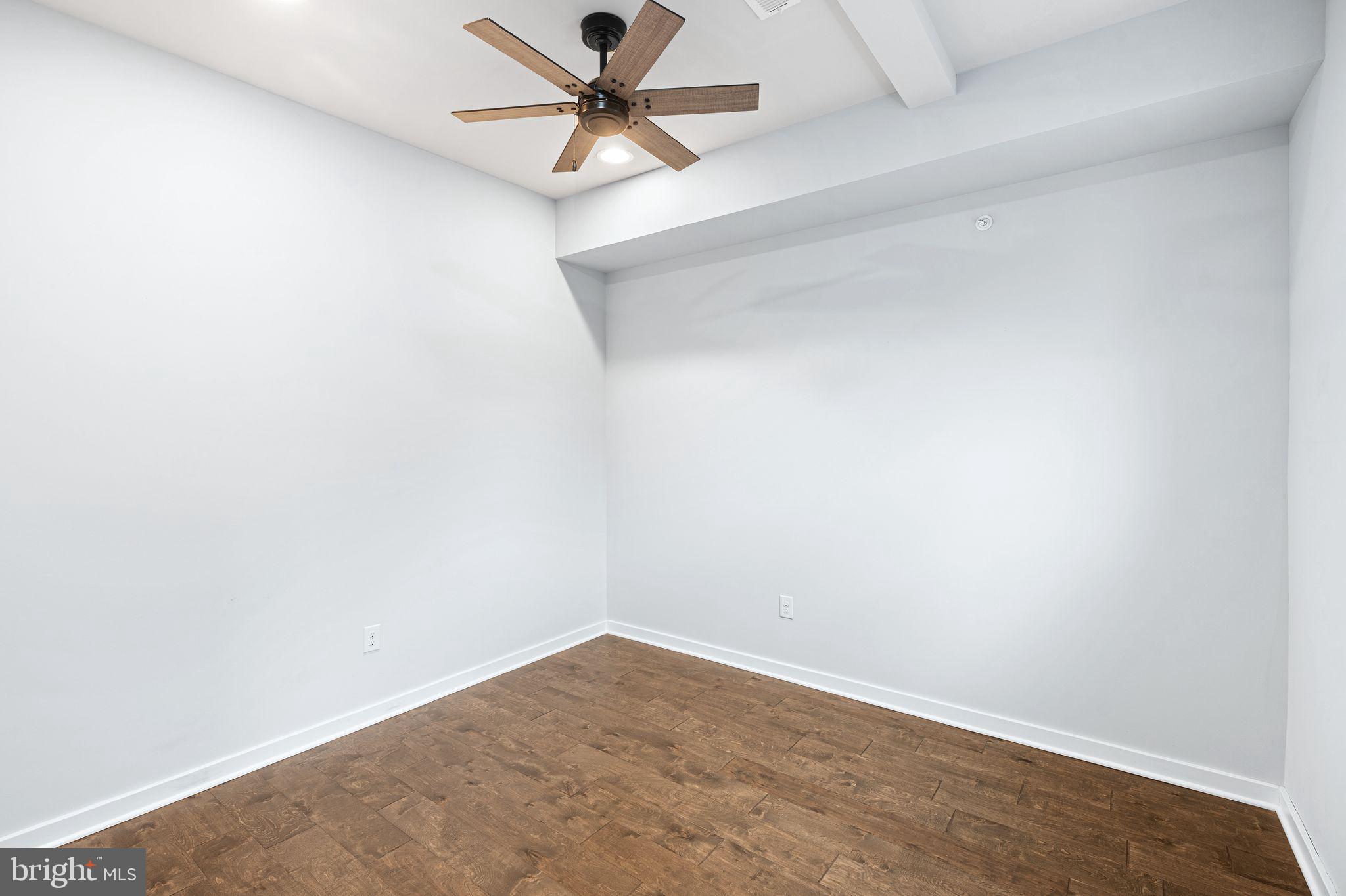 ROXBOROUGH - Residential