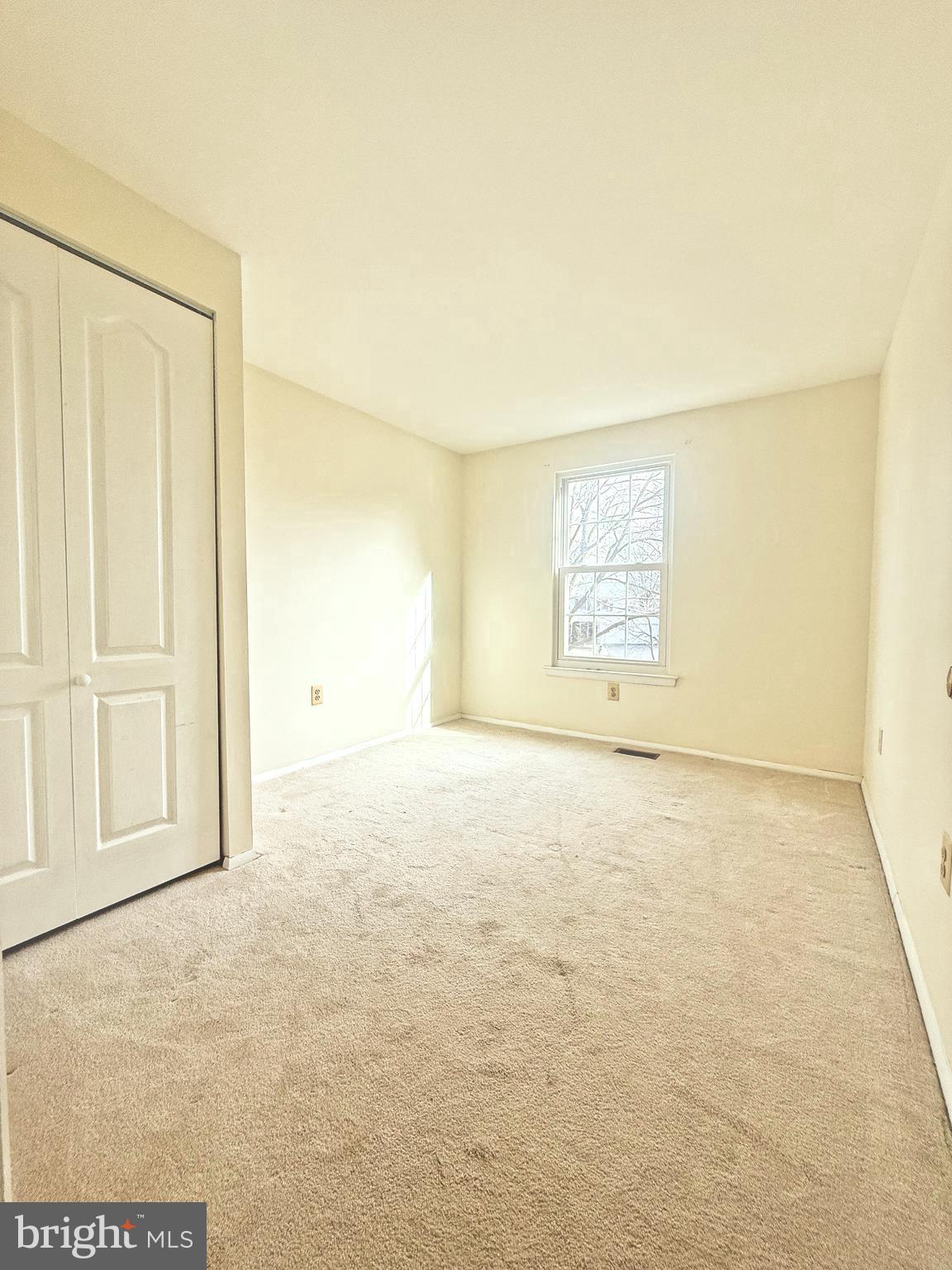 DERWOOD STATION - Residential Lease