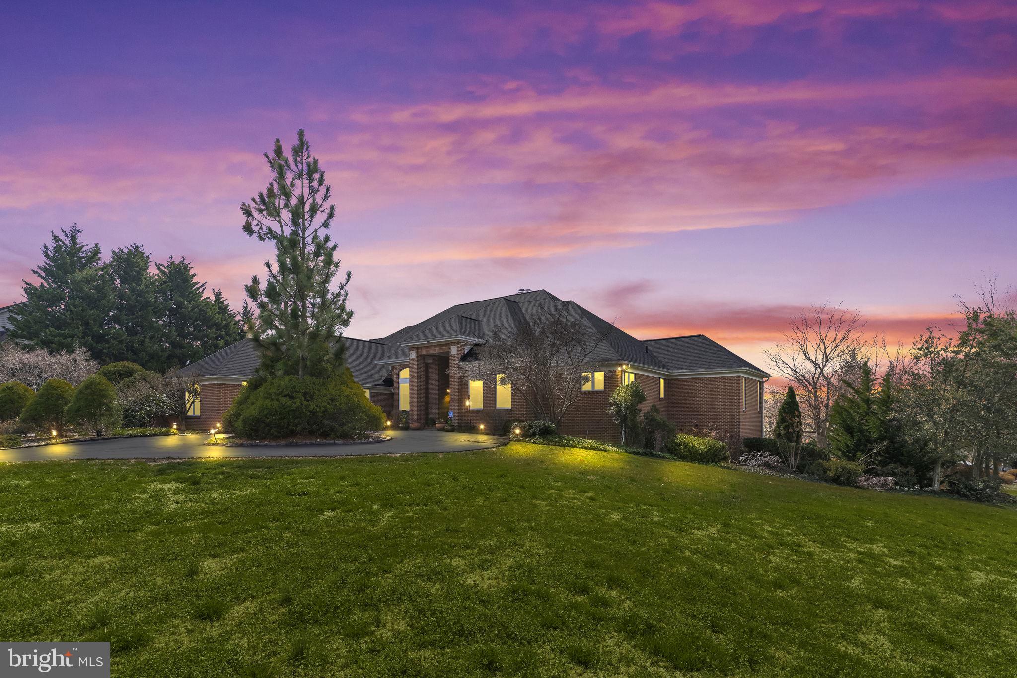 615 TRAVELLER COURT