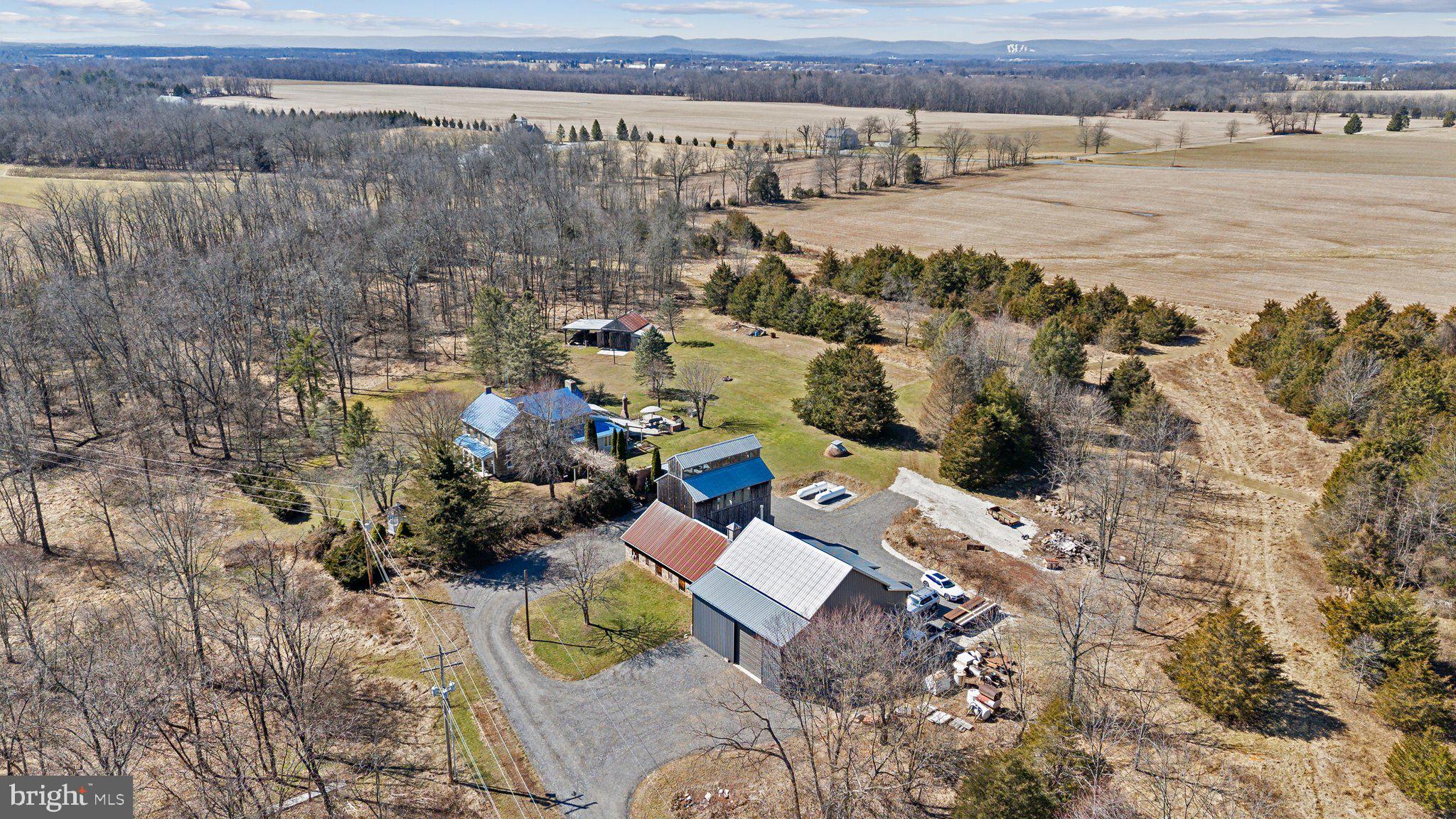 464 LOCUST LANE