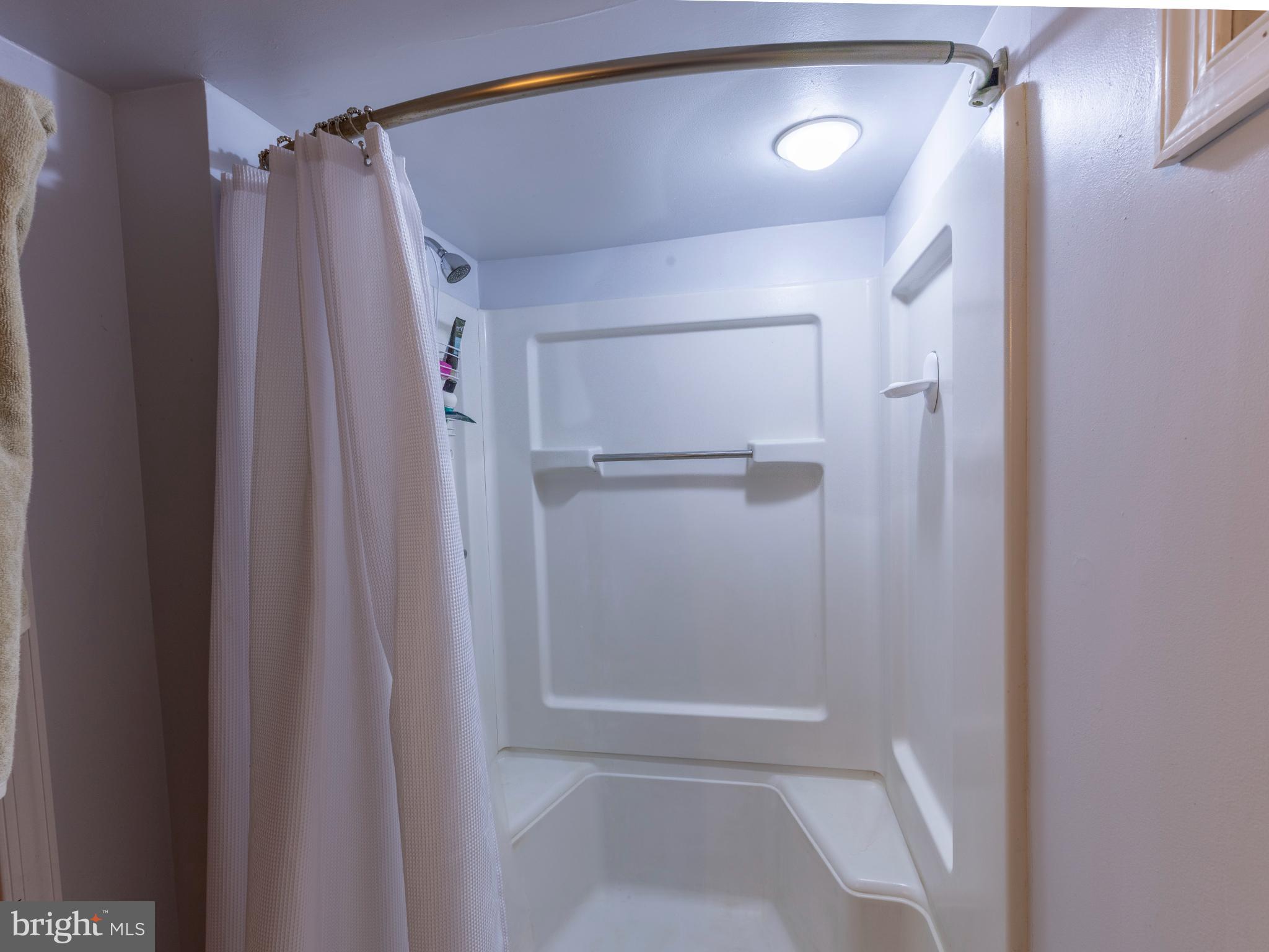 ROXBOROUGH - Residential