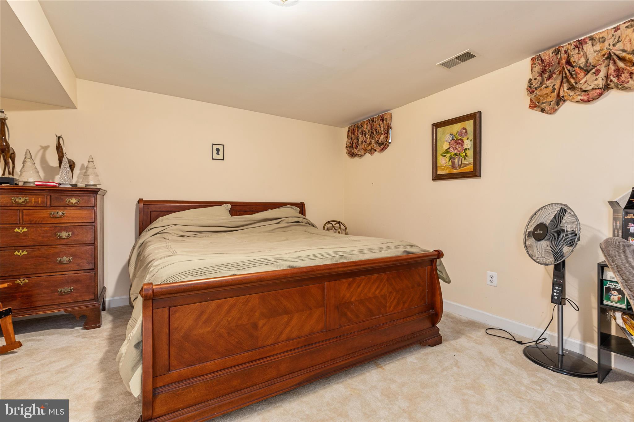 ROCKPOINTE - Residential