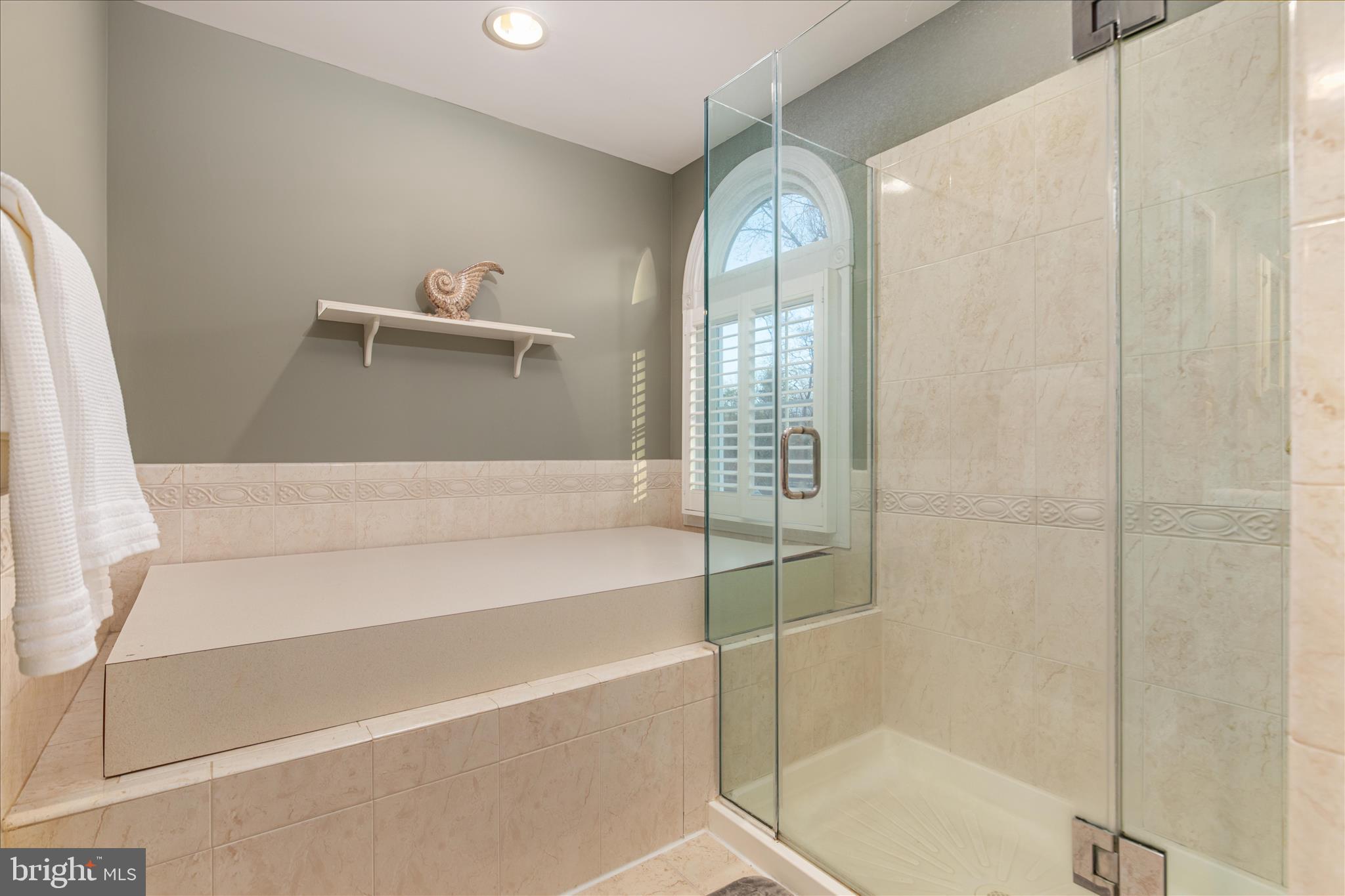 ROCKPOINTE - Residential