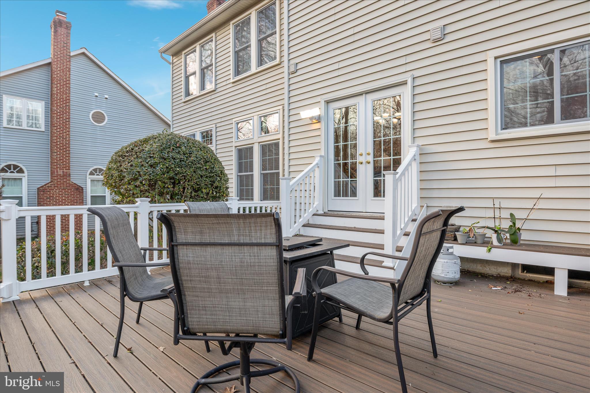 ROCKPOINTE - Residential