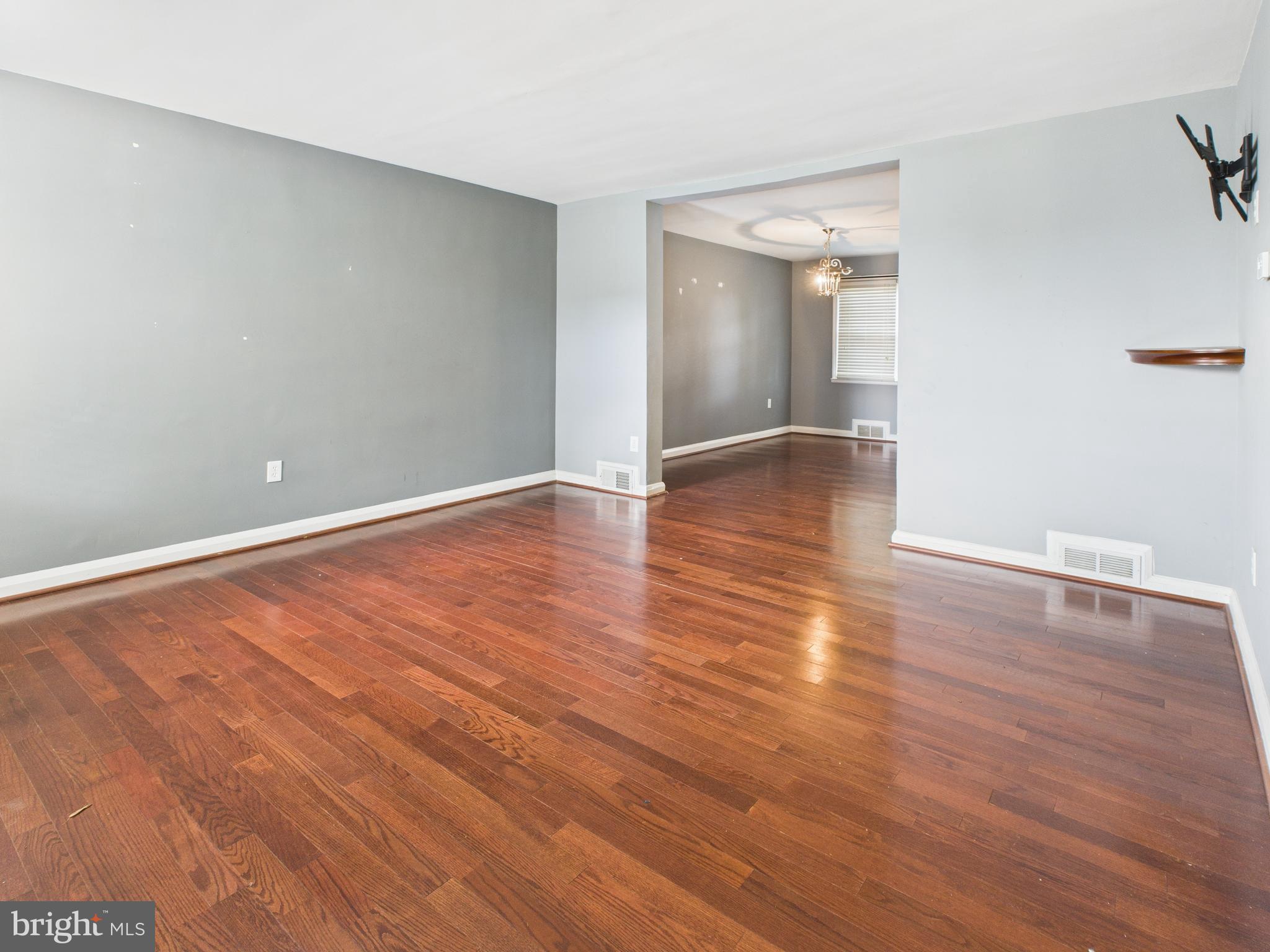 IDLEWOOD - Residential