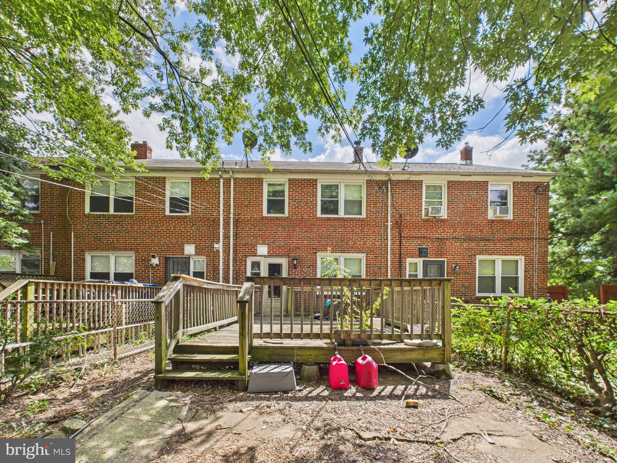 IDLEWOOD - Residential