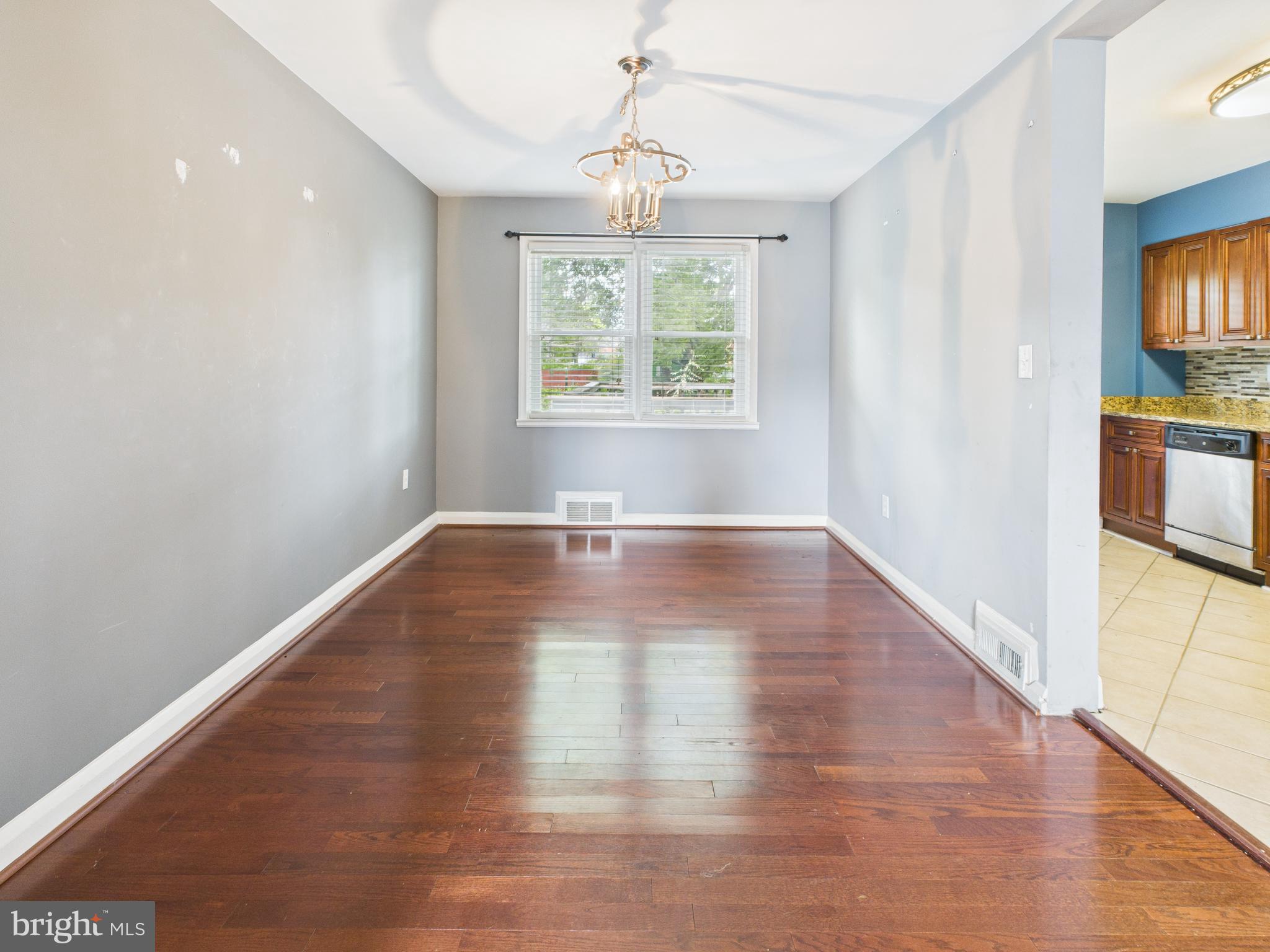 IDLEWOOD - Residential