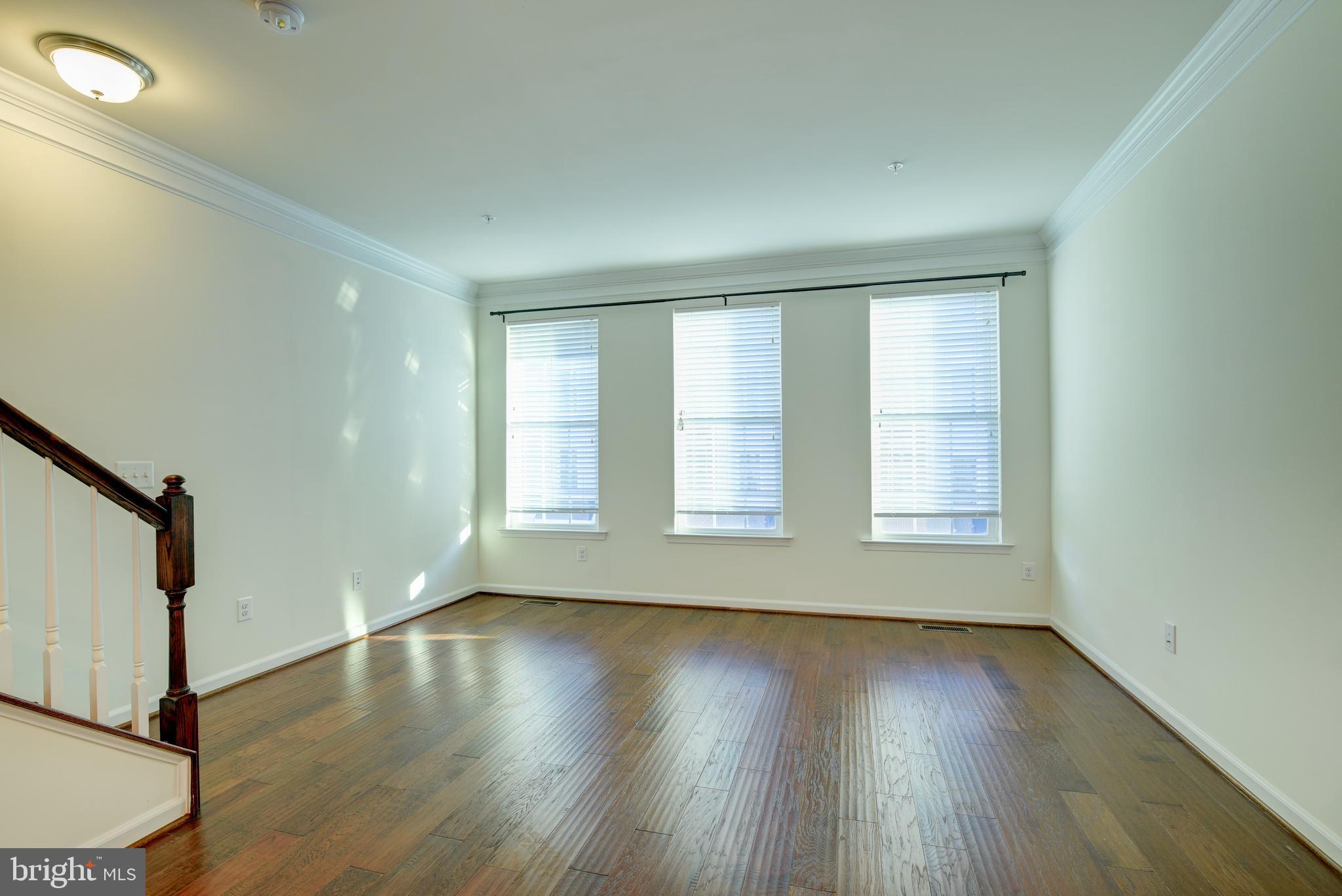 CRESCENT PLACE - Residential Lease