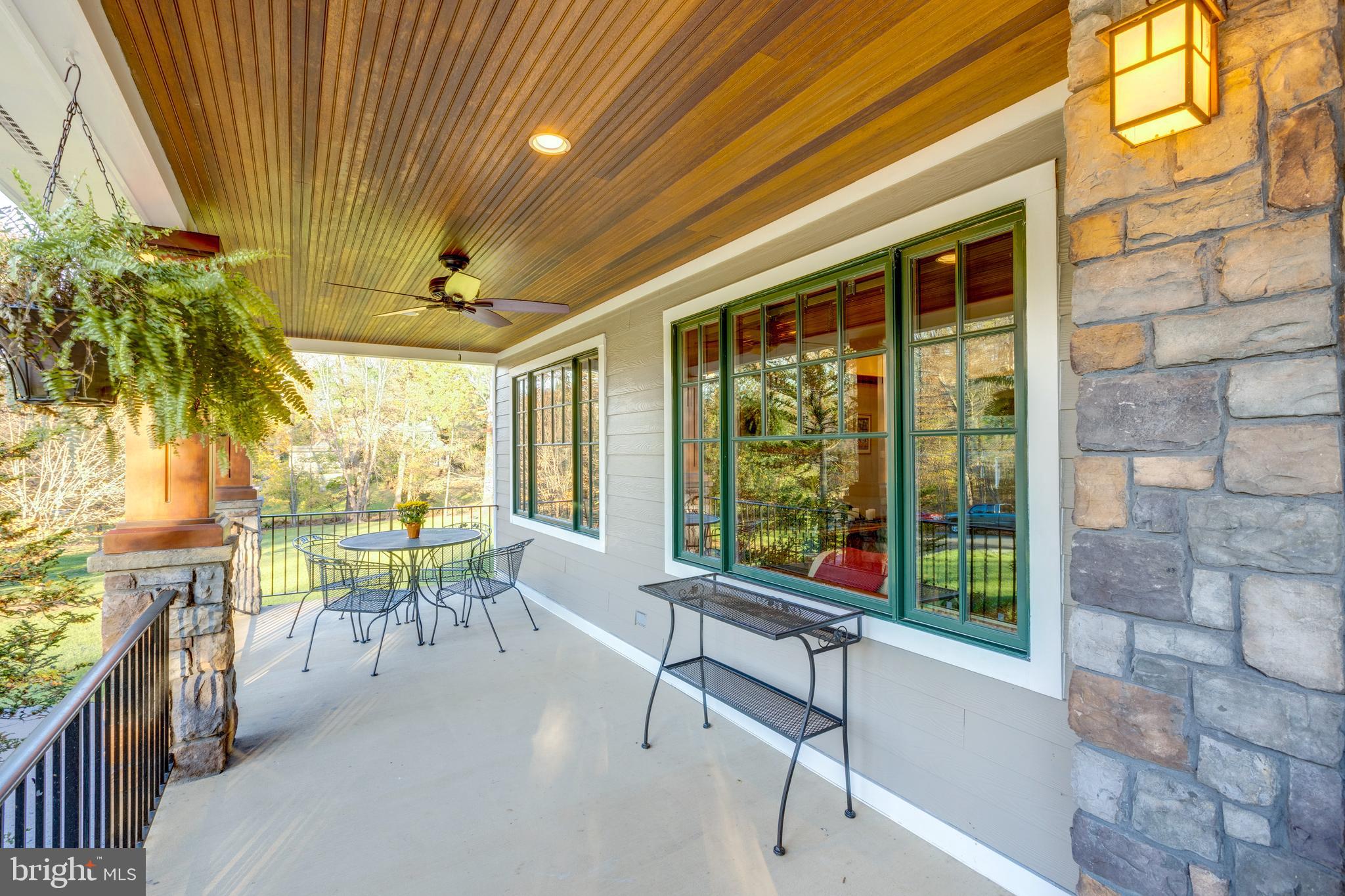 SPRING HILL - Residential Lease